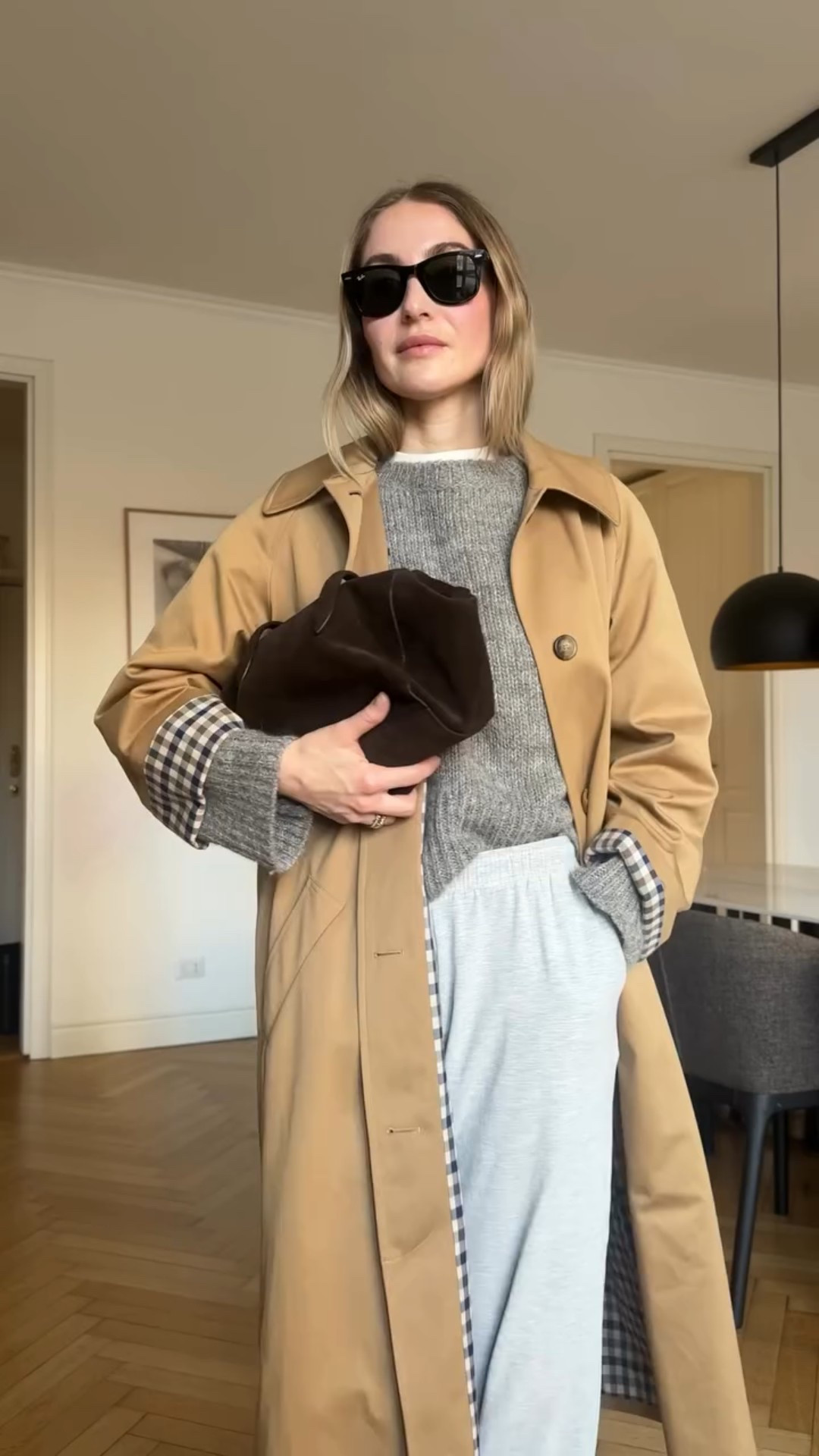 Let’s be honest: the “effortless” look usually takes a ridiculous amount of effort. And as moms, our mental load is already overflowing.

That’s exactly why I’m starting this series! I’m doing the styling math for you. Every video will feature a comfy, chic outfit formula you can easily recreate from your own closet in under two minutes. So you spend less time stressing over what to wear and more time feeling good. ✨

Save this video for your next rushed morning 💌