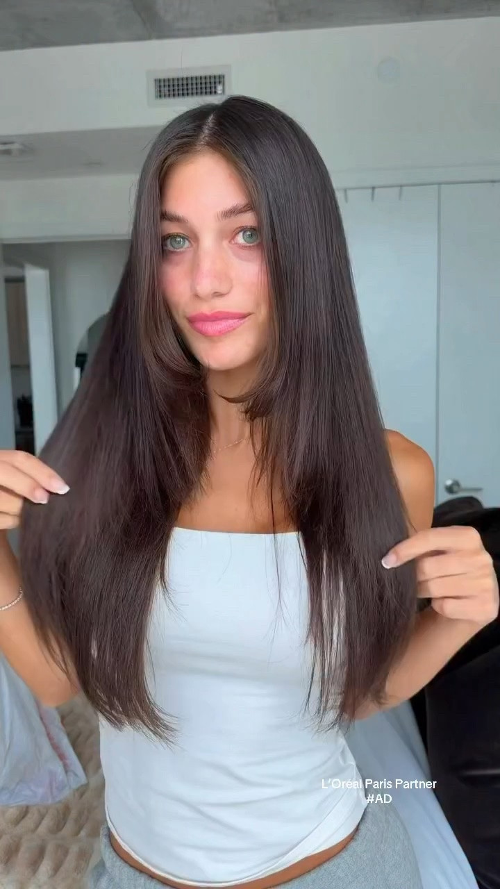 #LOrealParisPartner #ad matching my new straight hair or the day with a @lorealparis hair scent !!!!! 🤍🤍🤍✨ i love L’Oreal Paris USA #targetpartner​ #LOrealParisHairCare #EverPureHairFragrance @target