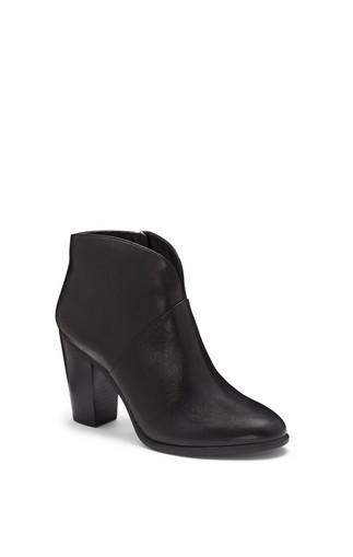 Vince Camuto Franell - Notched Bootie | Vince Camuto