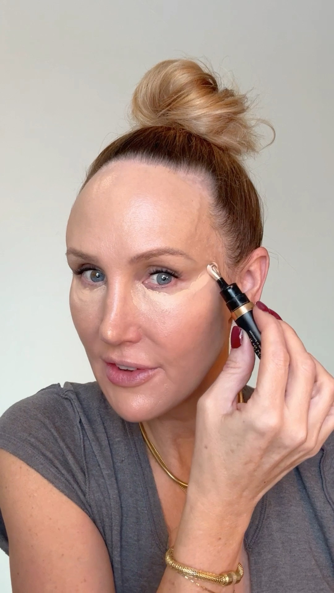 My absolute favorite sunscreen for face, neck, and under eyes! #skincare #sunscreen #skincareroutine #tintedsunscreen #over40skincare 