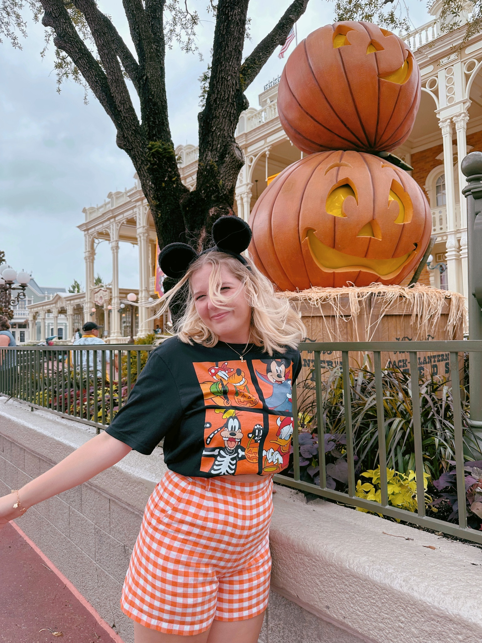 Disney Style, Disney Fall Fashion, Disney At Fall, Disney Park Outfit, Fall At Disney, Disney Bound, Disney Tees, Cute Tees, Graphic Tees, Disney Fashion, Fall Tees, Disney Outfit Ideas,  Halloween at Disney, Mickey’s Not-So-Scary Halloween Party, Boo To You

#LTKFindsUnder50 #LTKBacktoSchool #LTKSeasonal