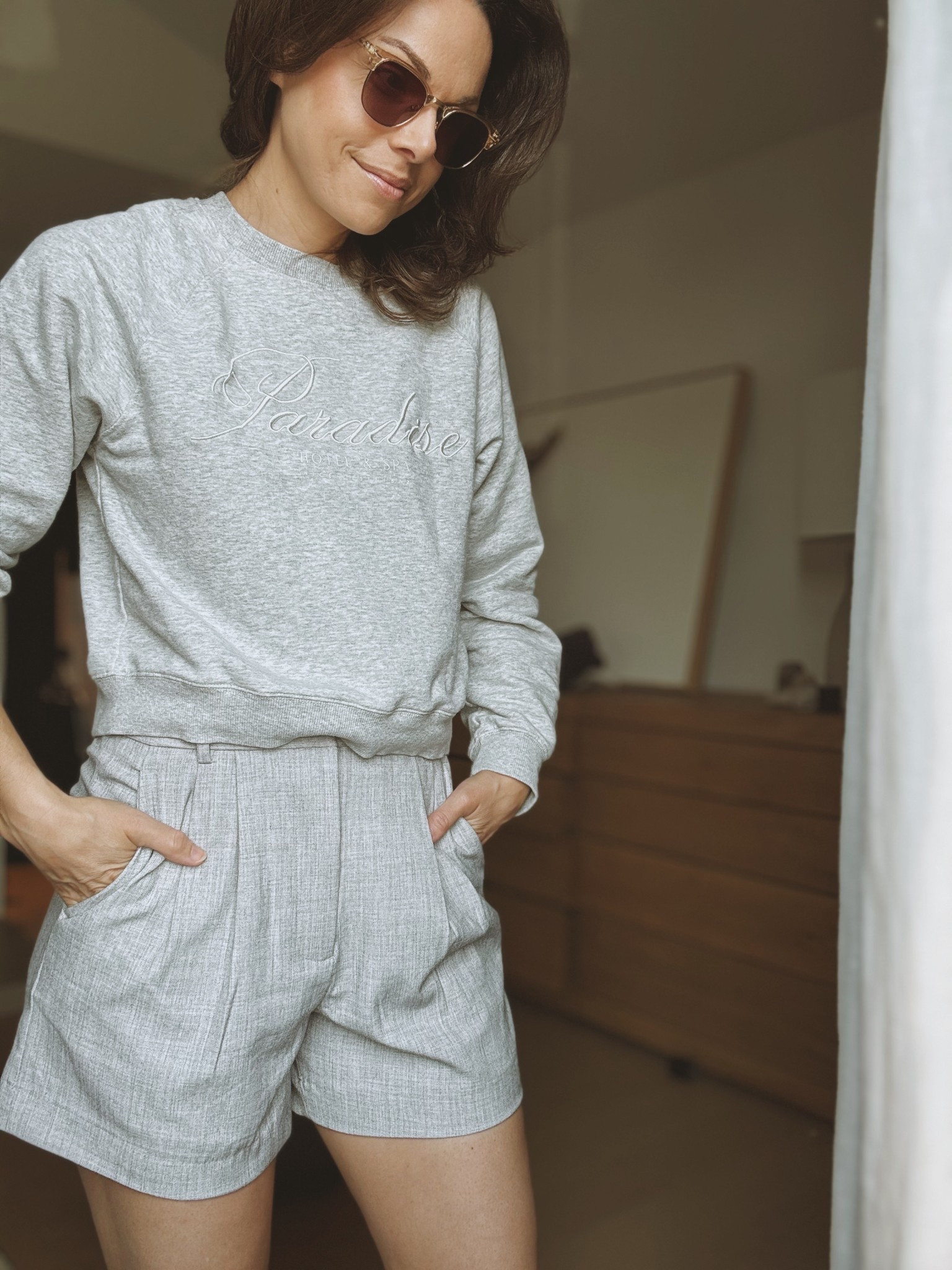 Classic Capsule Wardrobe
Summer Outfit 
Pleated shorts
Monochrome 
Simple crewneck 

Abercrombie Tailored Short
Dynamite Crewneckk

#LTKSummerEdit #LTKSeasonal #LTKOver40