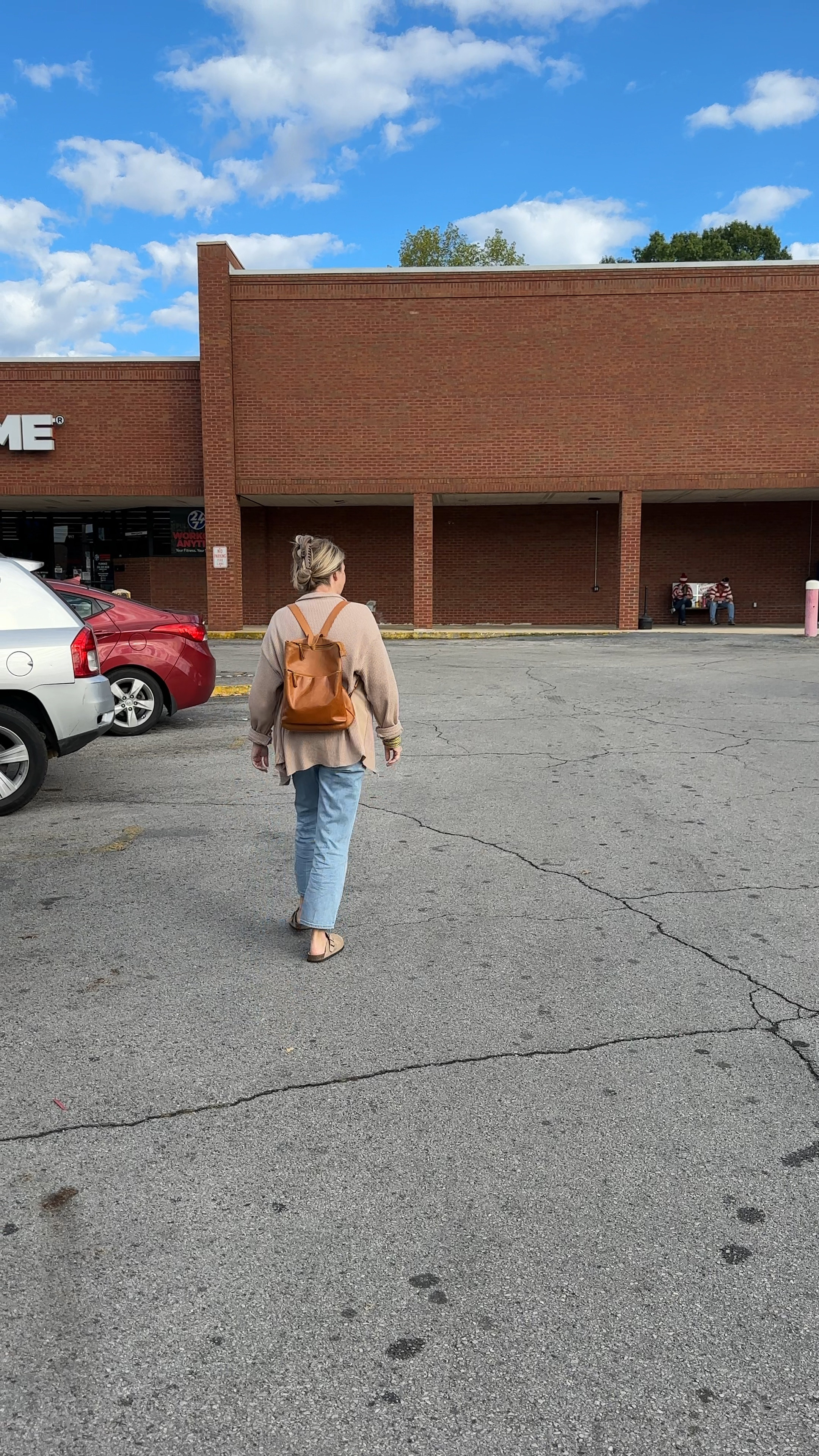Casual Outfit for running all of those errands (like going to the thrift store 😊)
#momfashion #comfyfashion 

#LTKitbag #LTKover40 #LTKstyletip