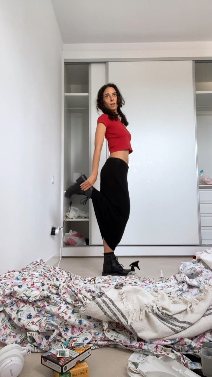 This outfit is so 2000’s MaryKate & Ashley coded. Iykyk 🔥

#LTKStyleTip #LTKPetite #LTKFindsUnder100