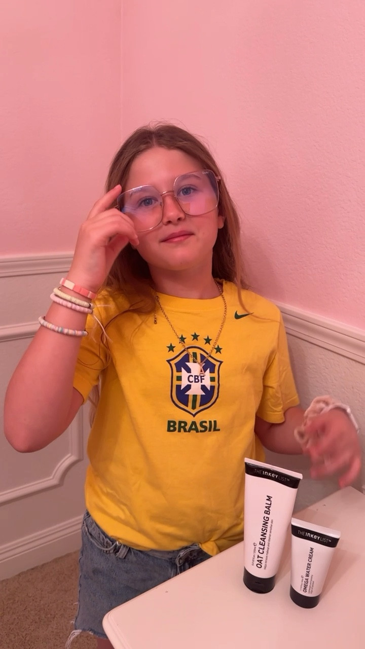 Preteen Skincare - Daily Facial Cleanser and Water Based Moisturizer 
Elected Clean Product By Sephora

What it is: A lightweight water-based gel moisturizer for all skin types that rapidly hydrates and supports a healthy skin barrier without causing oiliness. 

Skin Type: Normal, Dry, Combination, and Oily 

Skincare Concerns: Fine Lines and Wrinkles, Dryness, and Dullness



#LTKFind #LTKkids #LTKbeauty