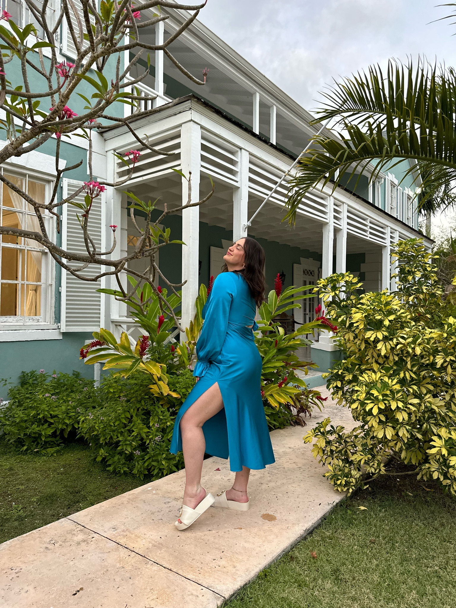 I’m in the Bahamas to celebrate my friends birthday a d this is the dress I’m wearing for our first night out. All the girls are lots smaller than me and I was really intimidated coming on this trip. So I wore a tried and true dress I’ve had for three years because I know it flatters me so well! 

#LTKmidsize #LTKstyletip #LTKplussize