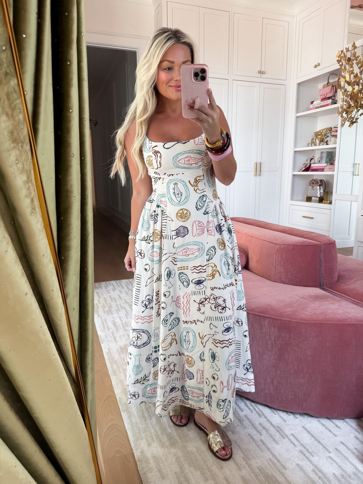 Wearing size XS, does run snug! 

#LTKootd #LTKMothersDay #LTKTravel