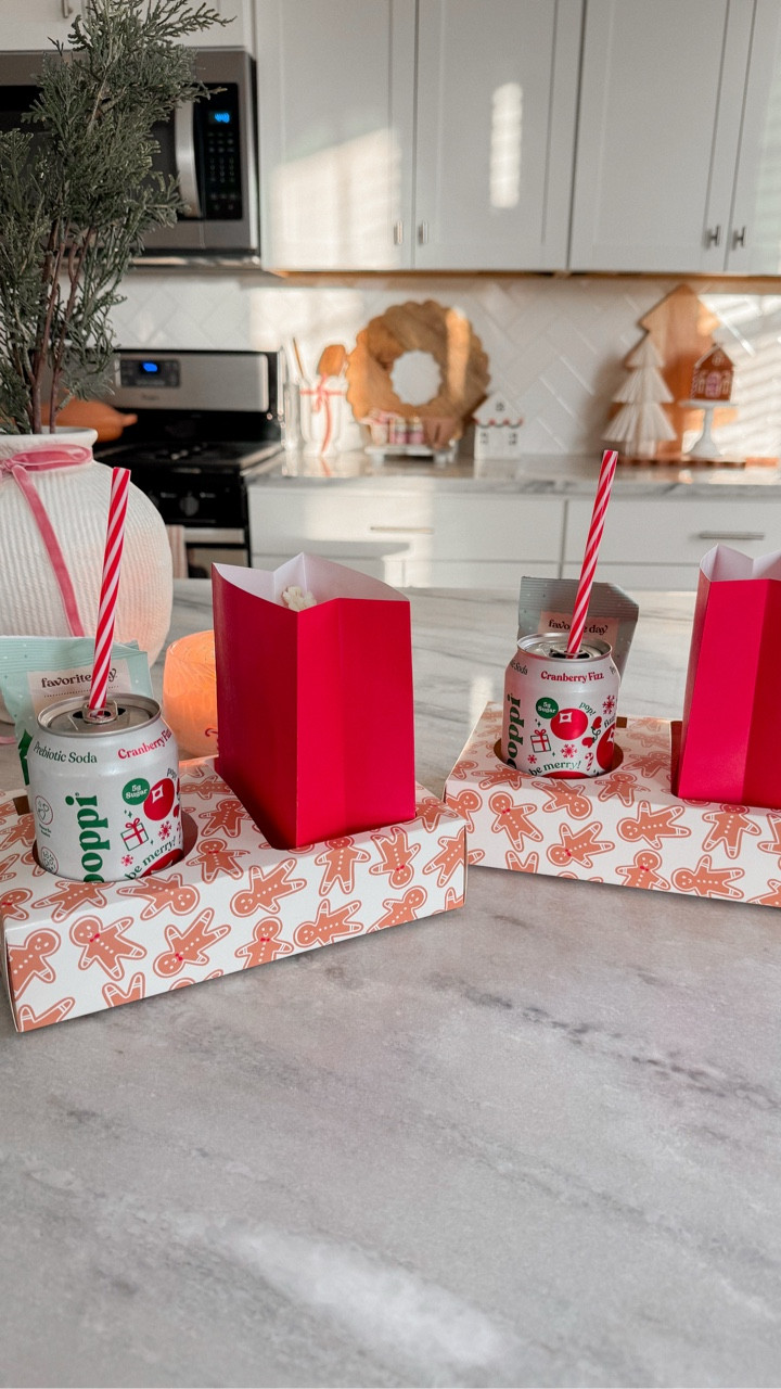 Comment “MOVIE” and I'll send you a 🔗🍿

These are so perfect for a Christmas movie night😍