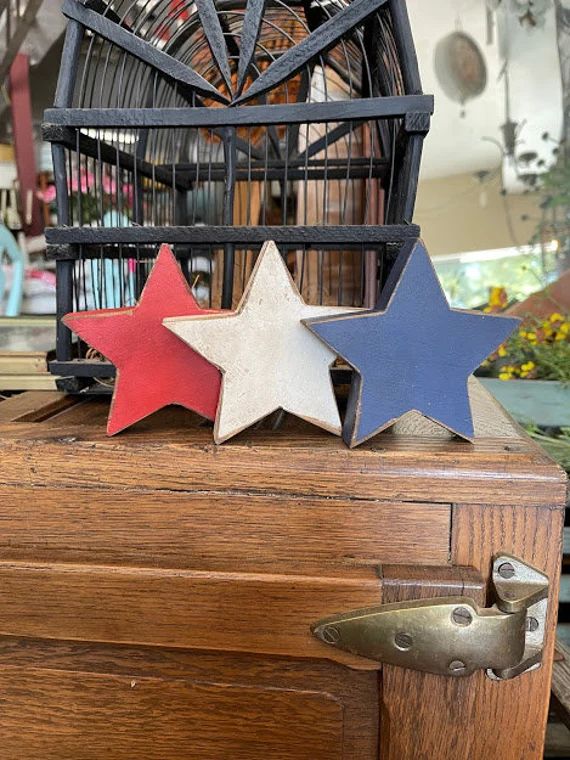 3 Handmade Wood Stars, Patriotic Red, White & Blue Stars, 4th of July Decor for Tiered Tray or Sh... | Etsy (US)