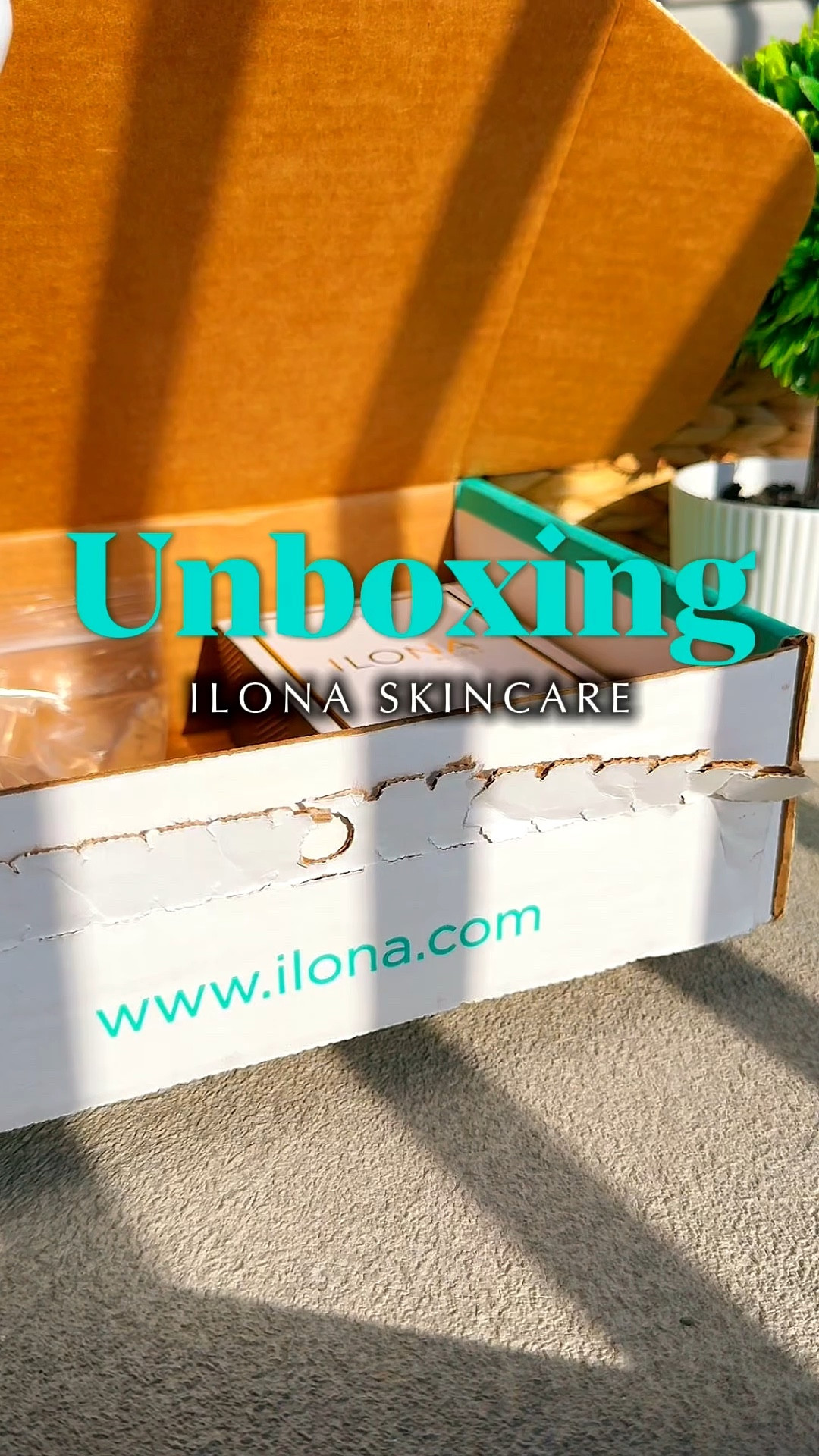 Unboxing my Ilona Beauty skincare essentials ✨
This Pureté Greenwash trio + the Beyond C Corrective Serum are so beautiful — the Enzyme Cleansing Powder, Dew Essence, and the Vitamin C + Niacin + Probiotic serum all look incredibly gentle and brightening.
Can’t wait to add these into my routine.
Shop the Ilona products I unboxed today 💛
#ad
