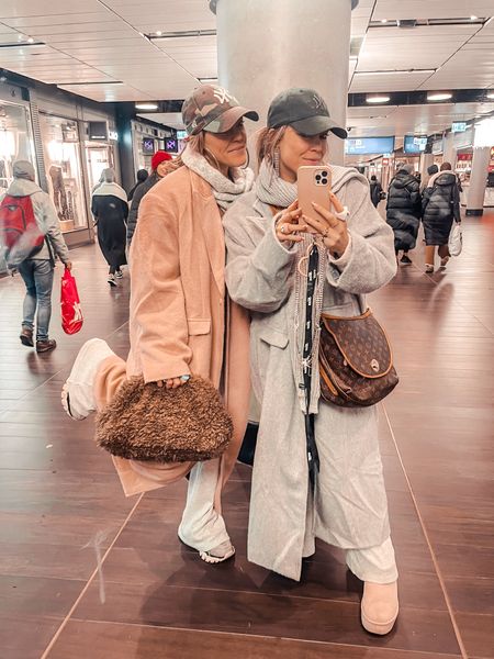 Oversized coats and our brown teddy bag linked below girlies xx 

Oversized coats, prettylittlething, plt style, oversized bag, camel coat, grey coat, leather bag, caps, new era caps, twinning, streetstyle 

#LTKHoliday 

#LTKGiftGuide #LTKstyletip