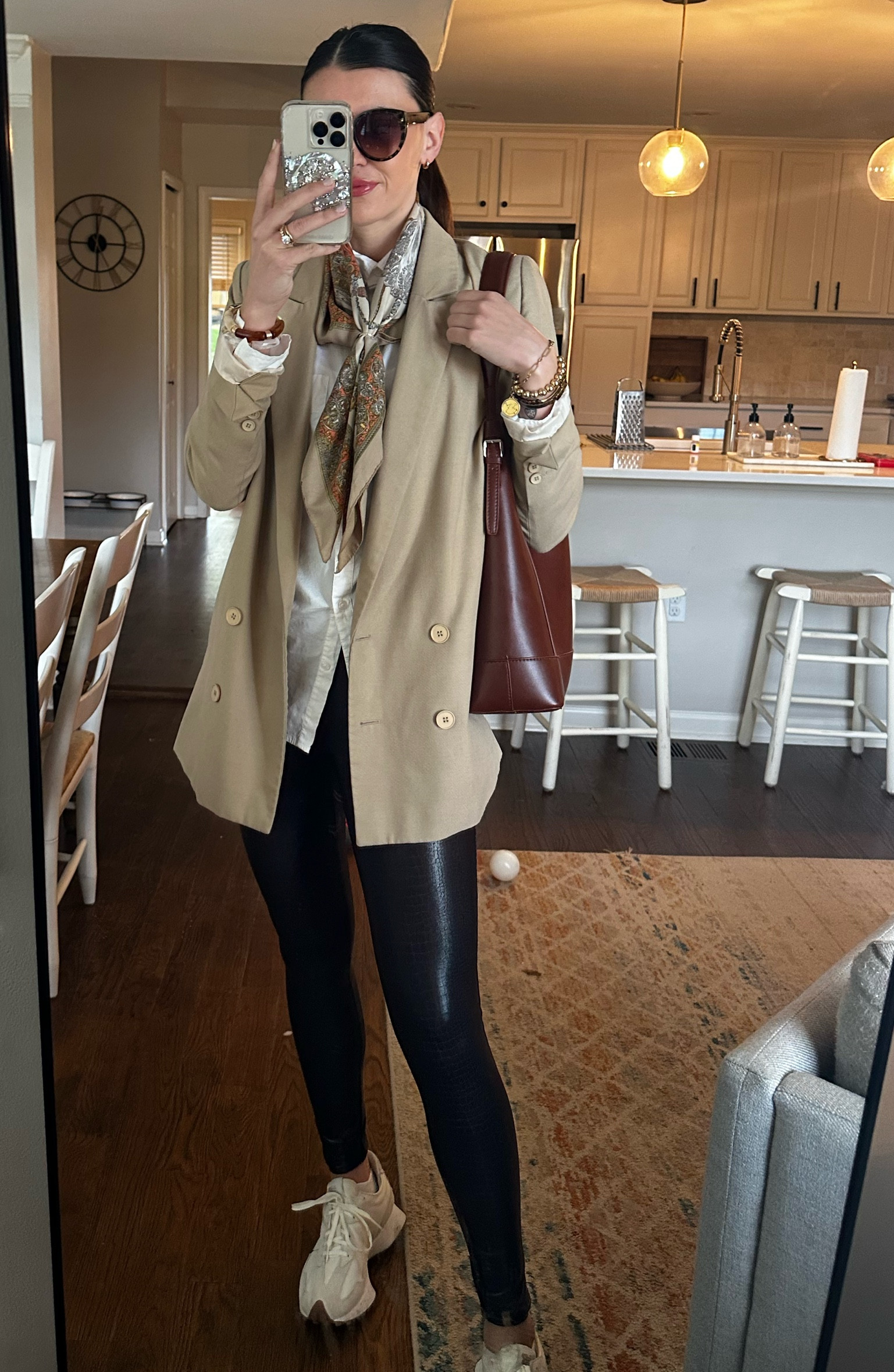 Oversized blazer, leggings and sneakers, one of my favorite easy spring styles 

#LTKunder100 #LTKFind #LTKworkwear