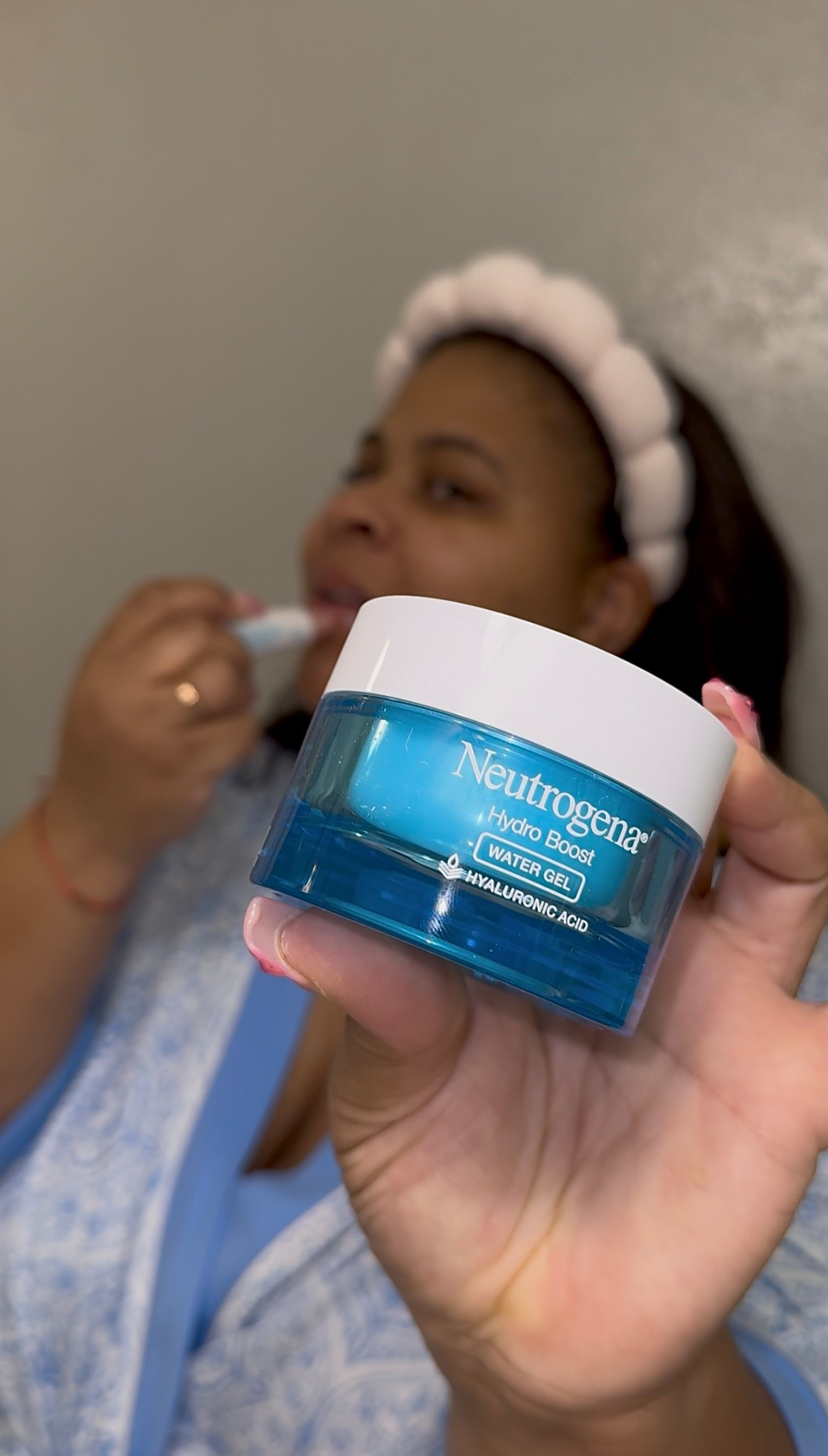 Ending the day with a little Hydro Boost!! My friends at @Neutrogena sent me their new Hydro Boost Sleep Mask and Lip Mask, and my skin is drinking up all the hydration. Waking up with plump, nourished skin? Absolutely Yes, please! #HydrationStation #NeutrogenaHydroBoost #SelfCare  #HydroBoost, #JuicySkin #Gifted_By_Neutrogena