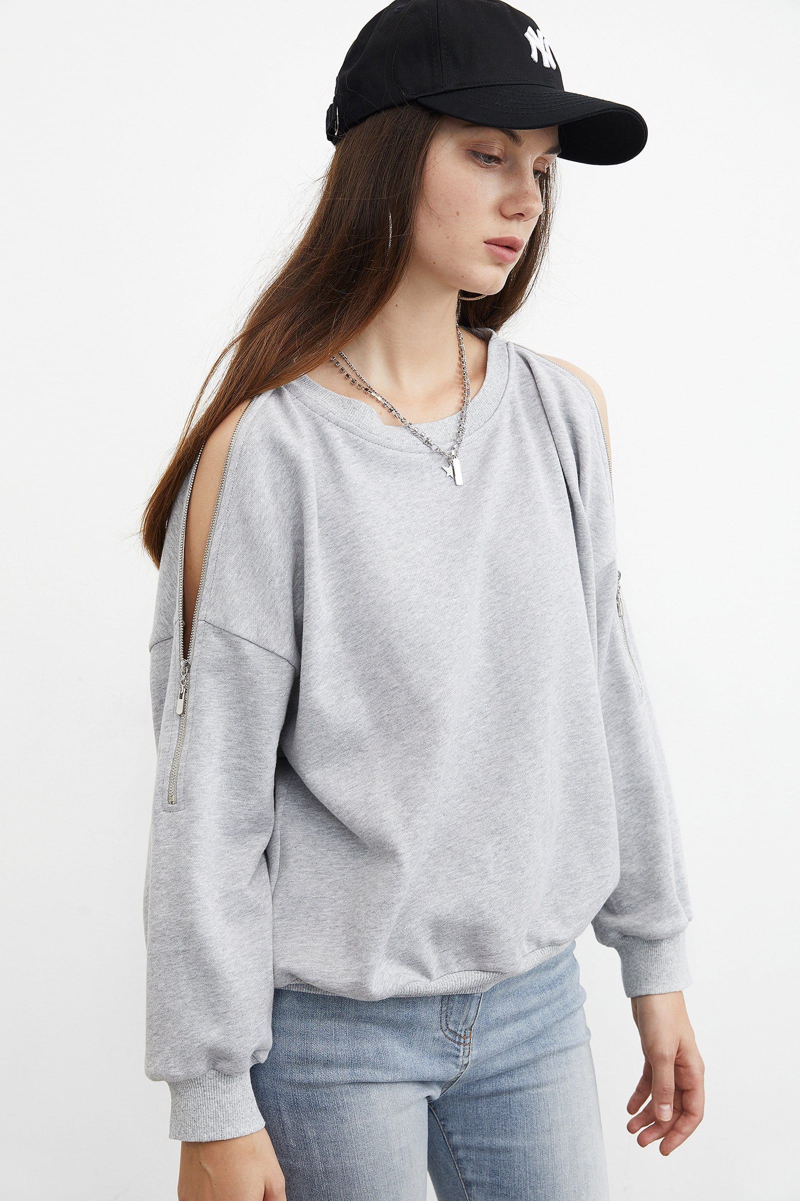 Essential Grey Zip Sweatshirt | J.ING