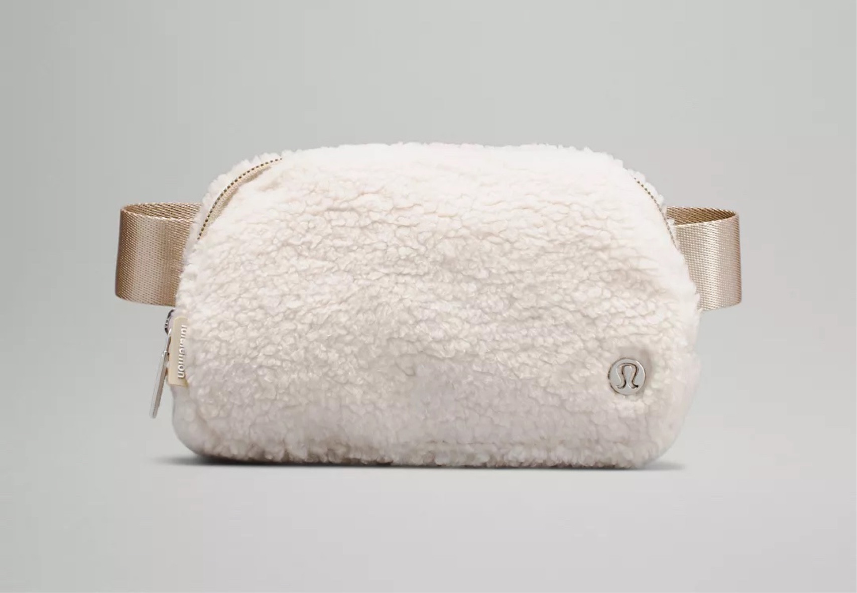 Lululemon belt bag restocked!! Everywhere fleece belt bag ❤️ also linking up a few Amazon dupes for a more affordable option!

#LTKunder100 #LTKfit #LTKstyletip