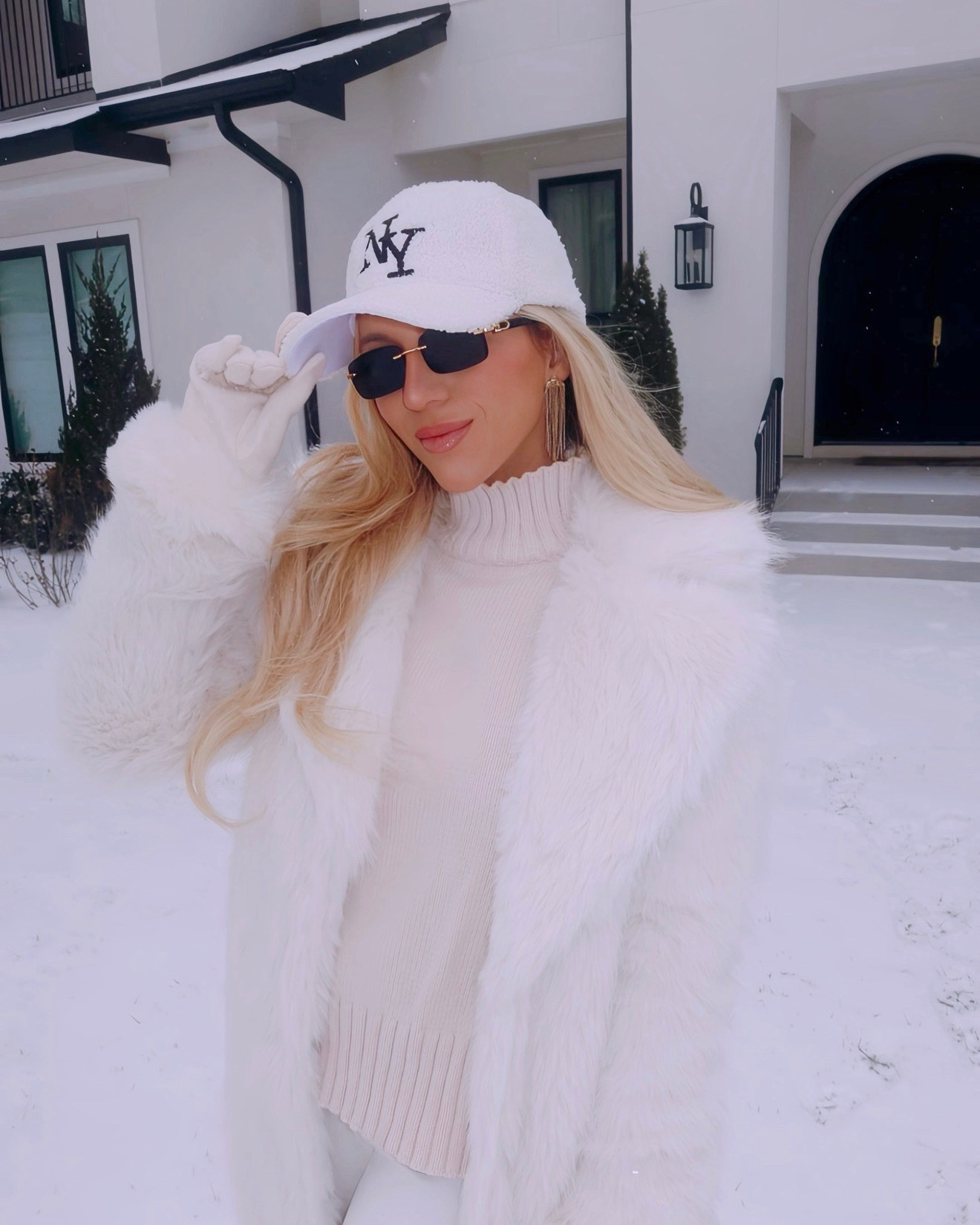 Snow Day ❄️✨

Purse was sold out so linked a few more that go with the outfit vibe 

#LTKdayinmylife #LTKootd #LTKPetite
