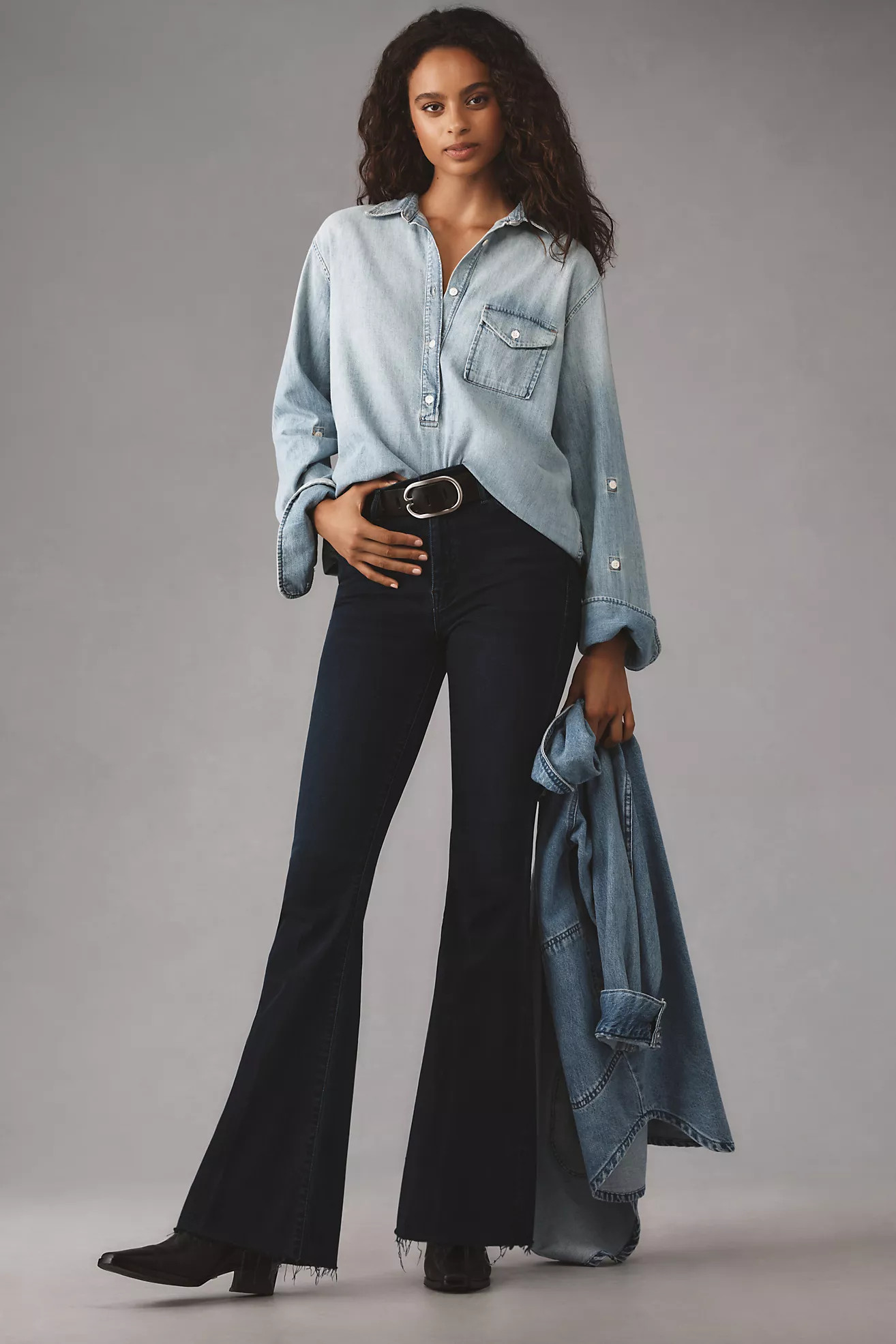 MOTHER Weekender Fray Mid-Rise Flare Jeans | Anthropologie (US)