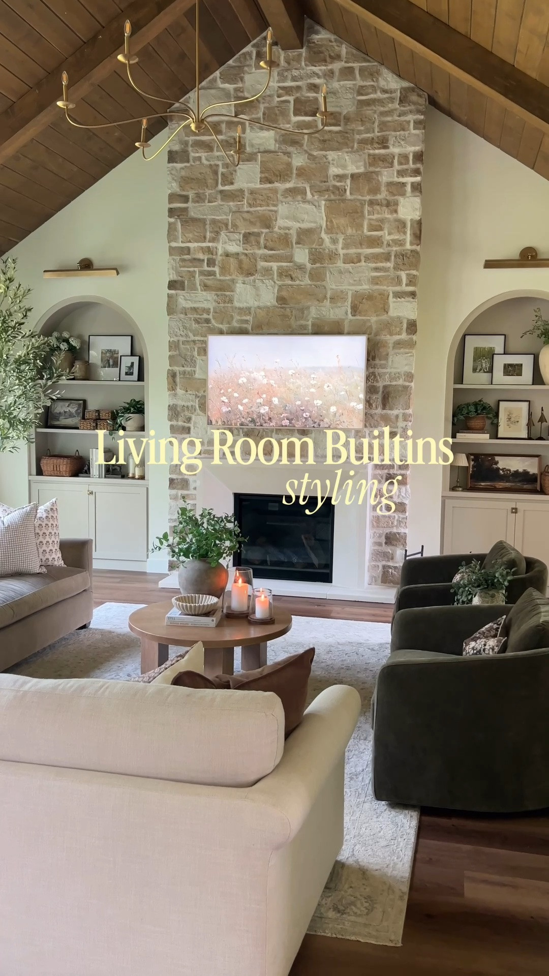 Living room builtins styling!