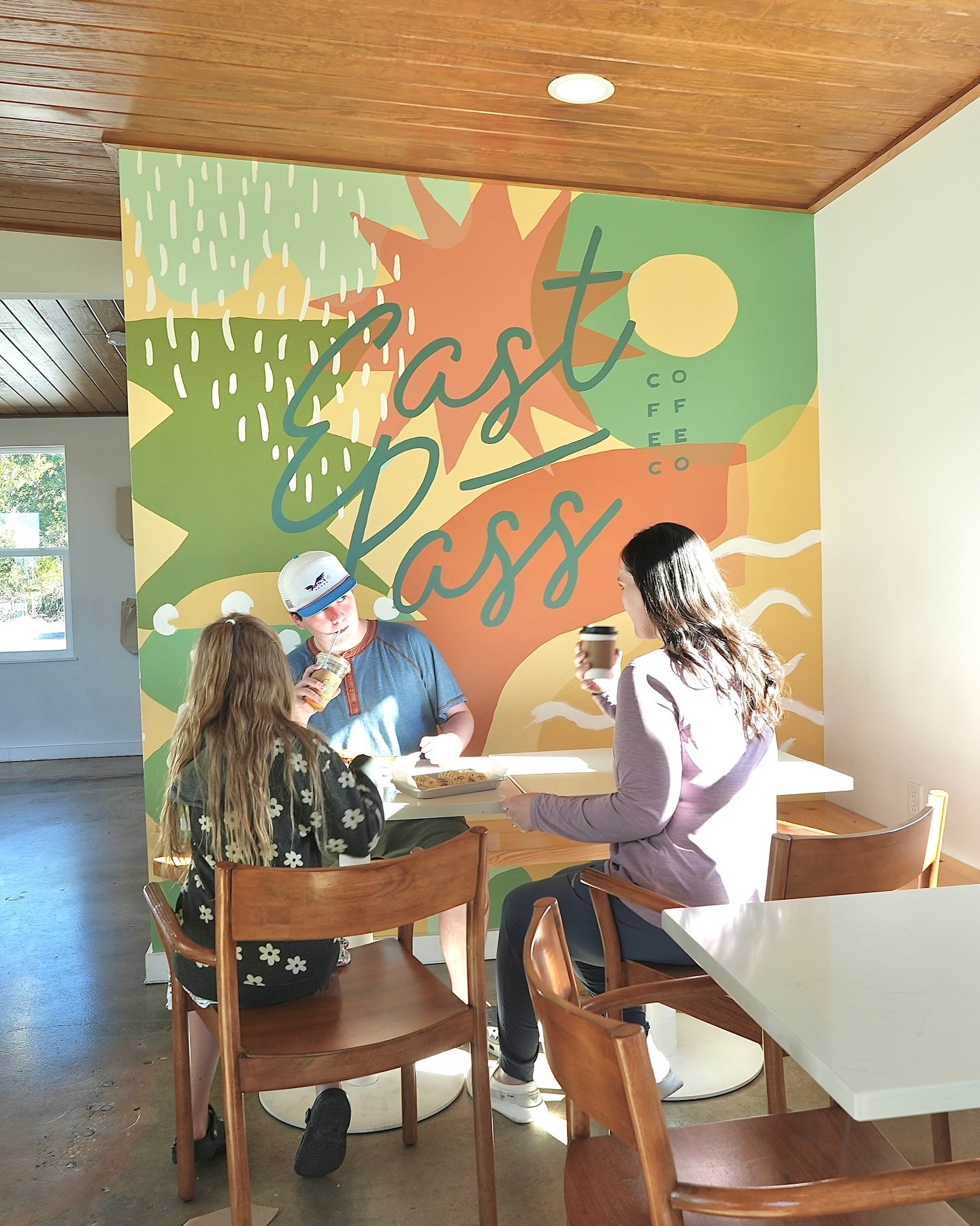 Take me back to @eastpasscoffeeco in @destinfwb 🏝️
East Pass Coffee Co. is known as Destin’s watering hole to locals. This eatery was a treat to both the eyes and taste buds. Hello amazing matcha 🍵 and plenty of #plantbased eats like açaí bowls and avocado toast. 🥑 It was the perfect stop to refuel our crew before heading back to the beach.
.
Head to www.charlieandcrewlife.com to see more about our visit to @eastpasscoffeeco and adventures in @destinfwb 🌴
.
#eastpasscoffeeco #matchatea #destin #destinfortwaltonbeach #DestinFWB #VentureOut #AdventurePack #Destin #FortWaltonBeach  #hosted #DestinFWBPartner