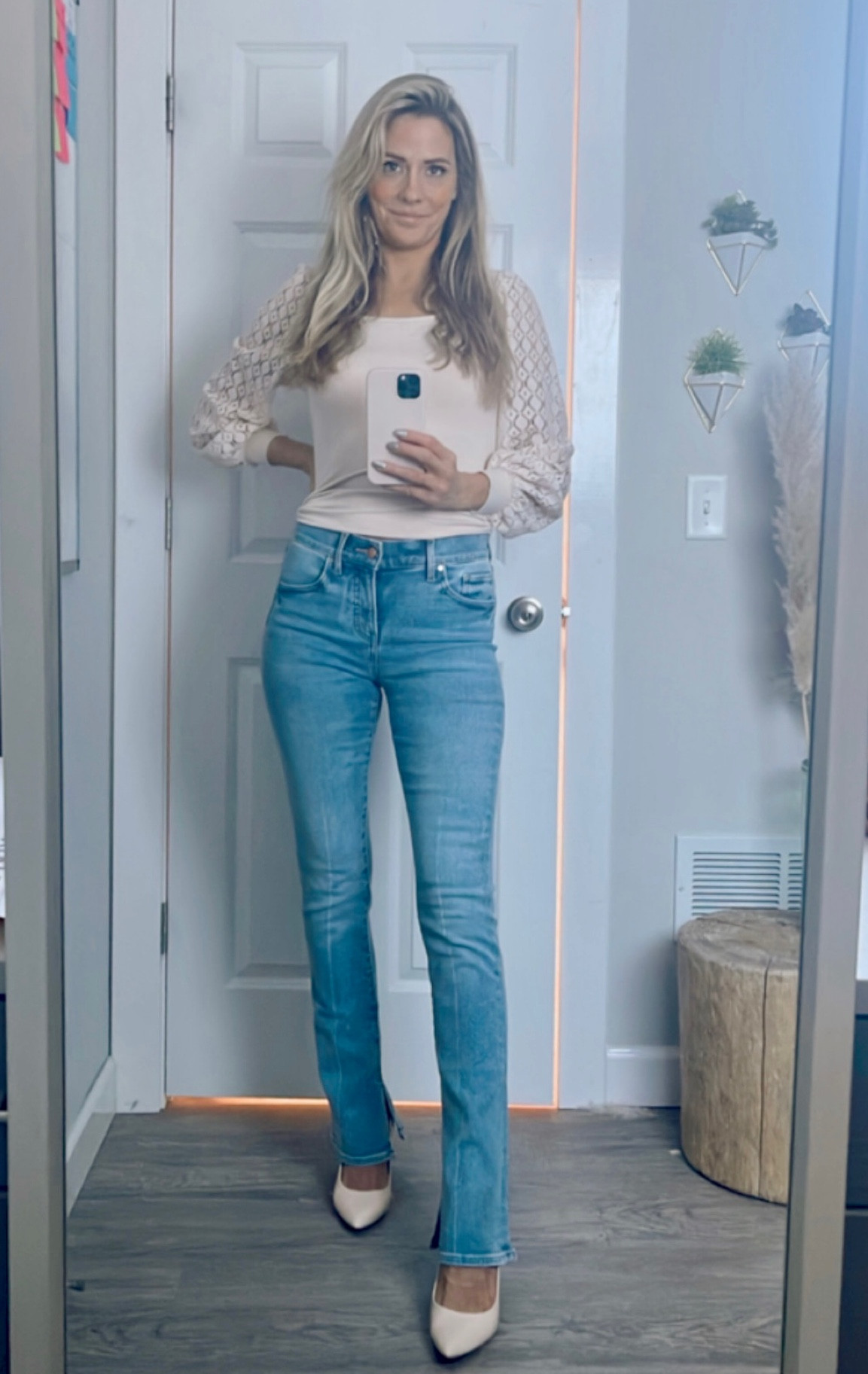 Jeans on sale!
$45 from Express
26L

#LTKshoecrush #LTKFind #LTKunder50