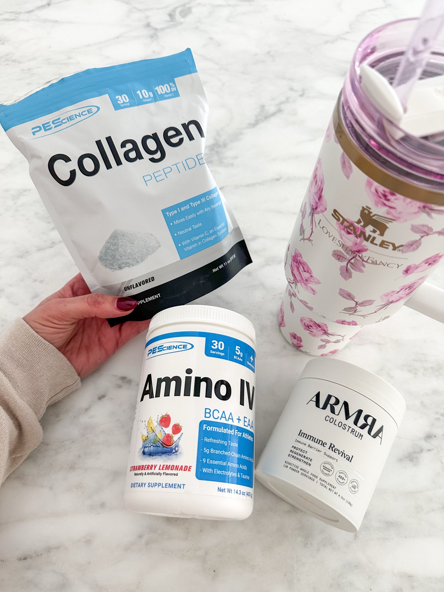 What’s in my cup everyday ☕️ 

•collagen, colostrum, amino acids, PEscience, ARMRA, gut health, healthy living, fitness 

#LTKActive