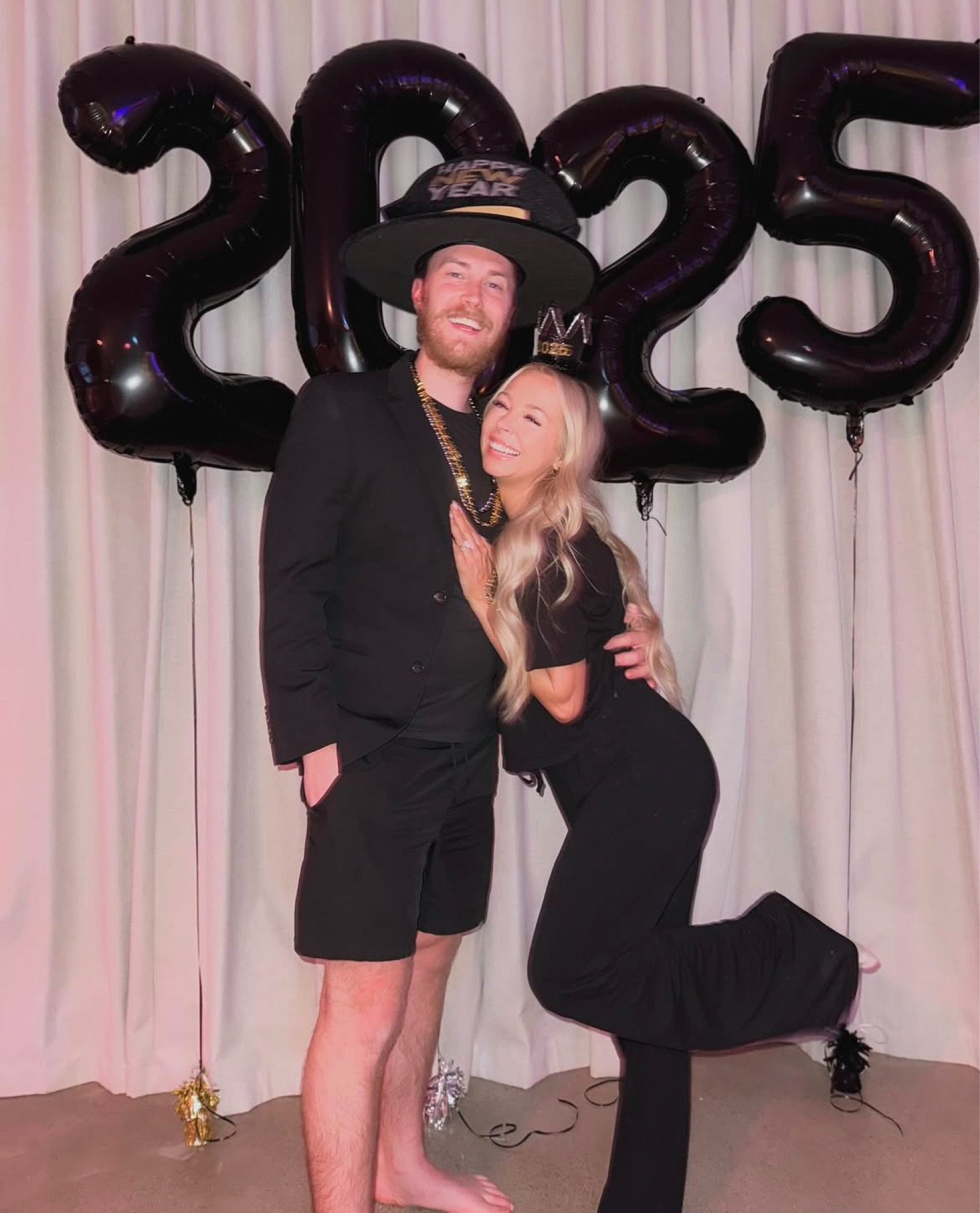 2025 with my guy 🖤🎉

#LTKSeasonal #LTKMens #LTKStyleTip