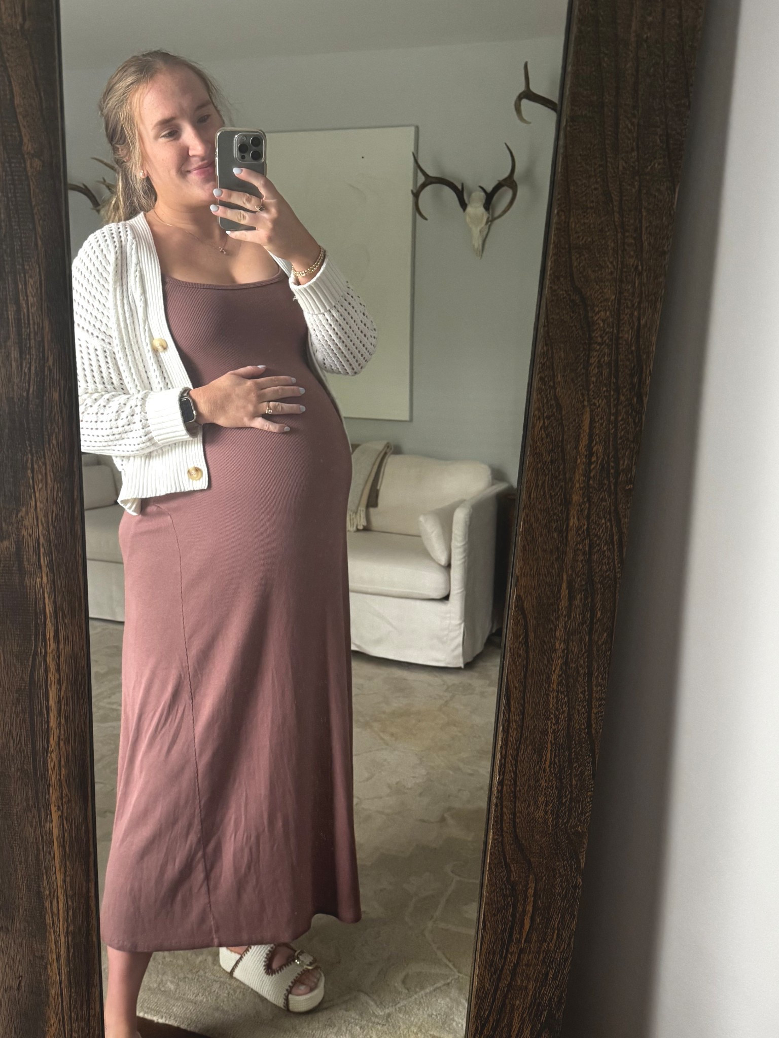 The cutest maxi dress for summer is on sale right now !!!

#oldnavysale #maxidress #summer dress 