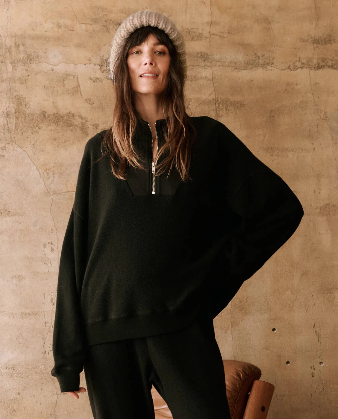 The Slouch Trail Sweatshirt. -- Almost Black | THE GREAT.