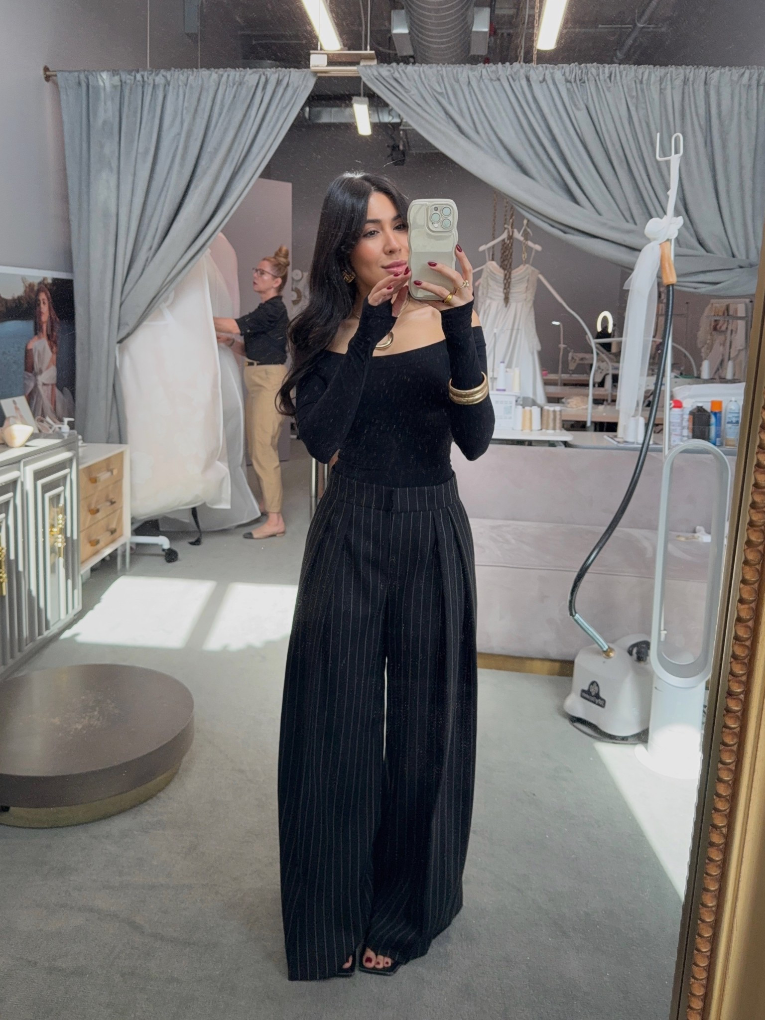 All black moment🖤 #nakedwardrobe #commando #offtheshoulders #widelegpants 

#LTKStyleTip #LTKWorkwear #LTKFindsUnder100