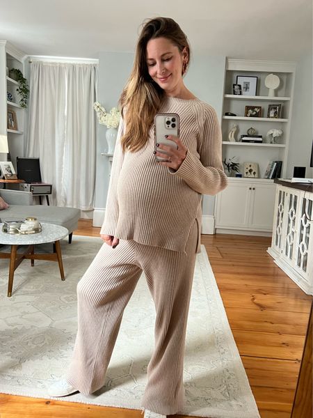 Sweater set, fall sweater, comfy style, cozy looks, comfy outfit, under $100, bump friendly, fall pregnancy outfit 

#LTKbump #LTKfindsunder100 #LTKSeasonal