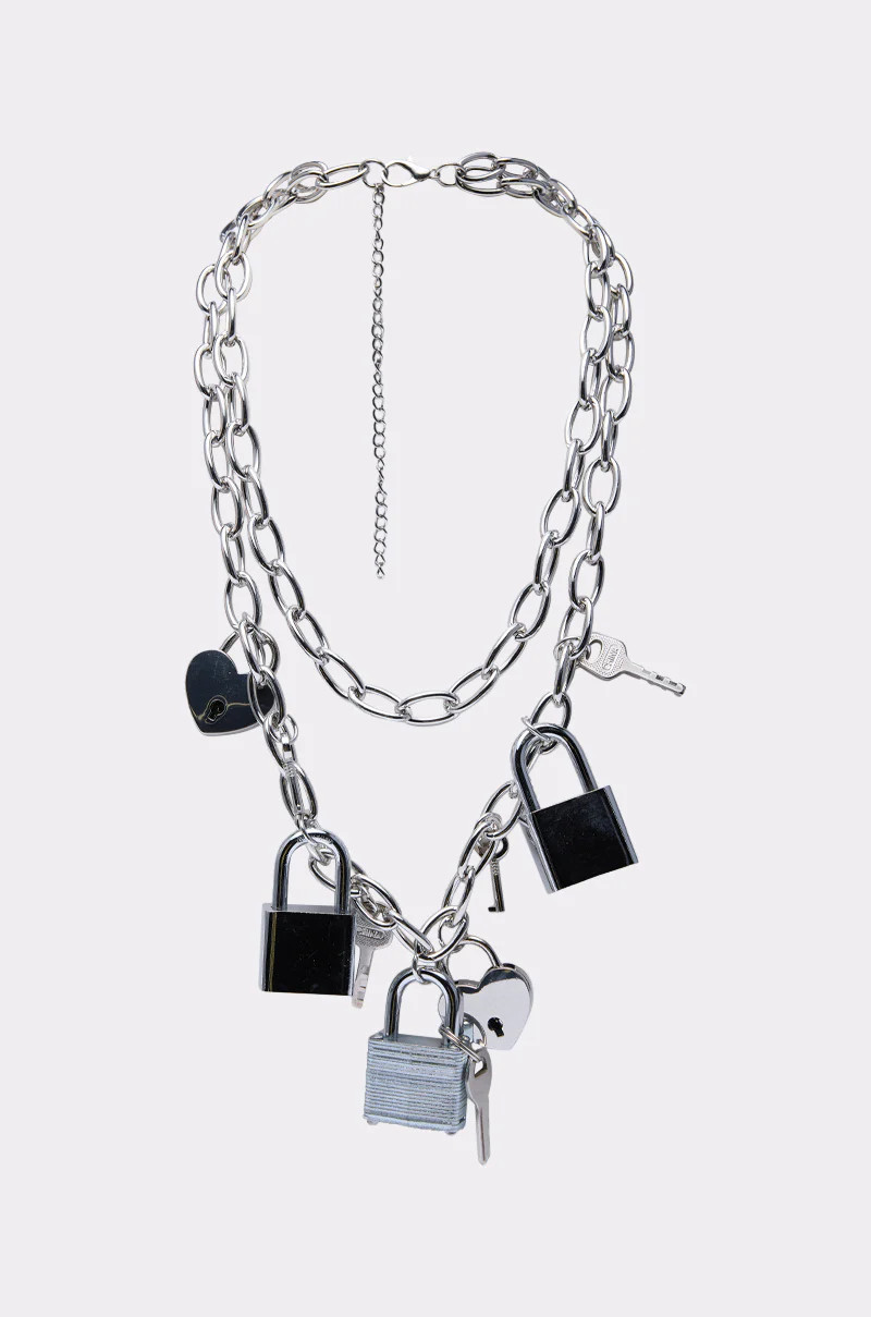 HEART ON LOCK CHAIN NECKLACE | AKIRA
