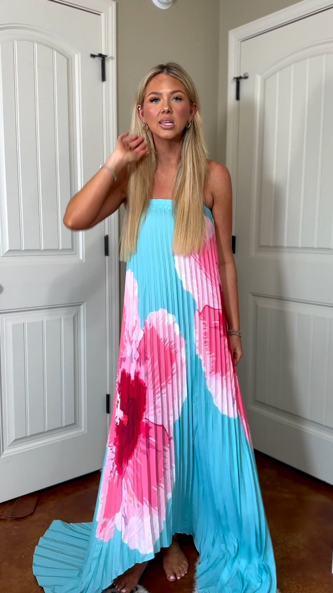 Adorable wedding guest dress for $75🩵🩷