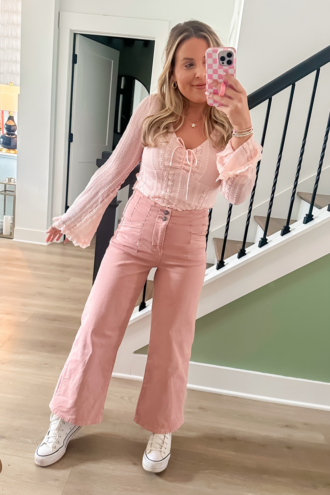 Lace Valentine’s Day outfit 