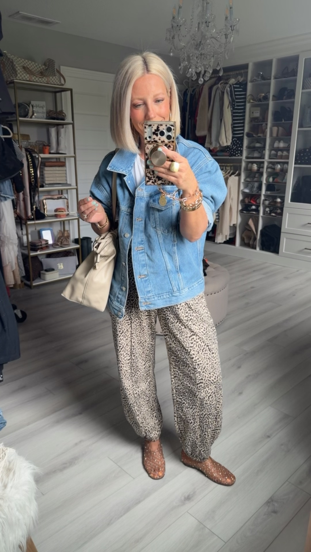 Spotted at Walmart and RUN 🏃‍♀️ — Levi Strauss denim jackets for a fraction of the price 🙌

These are the ultimate affordable denim jackets, perfect for everyday outfits, mom style, and easy spring to summer layering. Think capsule wardrobe staples, classic denim looks, and that effortless street style vibe without the splurge.

If you love budget-friendly fashion, Walmart finds, and Levi’s style for less, this is your sign 💙
⬇️⬇️⬇️
Jacket small (runs oversized)
Pants medium (roomy fit)
Tee medium (roomy fit)
Shoes TTS (if between sizes go up)

#Walmartstyle #DenimJacket #LeviStrauss #AffordableFashion #MomStyle #EverydayOutfits #CapsuleWardrobe #SpringStyle #SummerStyle #BudgetFashion #WalmartFashion #StyleForLess


#LTKSaleAlert #LTKootd #LTKOver40