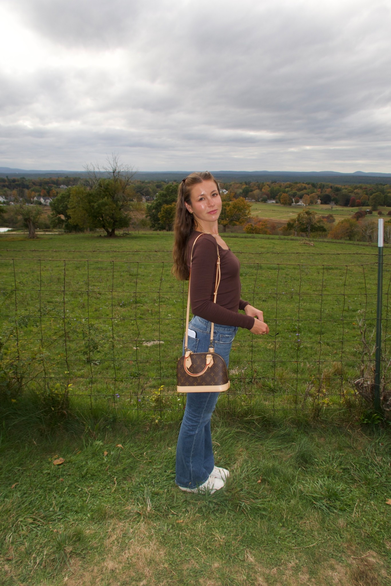 Love these Aritzia long sleeves
Size small
Jeans are Hudson and size 26

Perfect fall comfy outfit

#LTKFindsUnder50 #LTKSeasonal #LTKGiftGuide