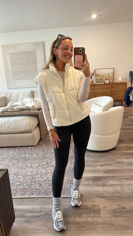 Neutral Athleisure Outfit

Use code TAYLORLOVE20 for $$$ off Vici Collection

Vici Collection Vest, Neutral Outfit, Neutral Style, Black Leggings, Casual Outfit

#LTKshoecrush #LTKstyletip #LTKSeasonal