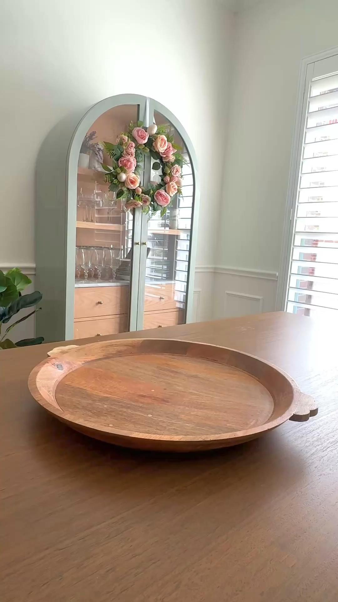 Simple Spring tray styling🐰
.


#LTKHome #LTKSpringSale #LTKSeasonal