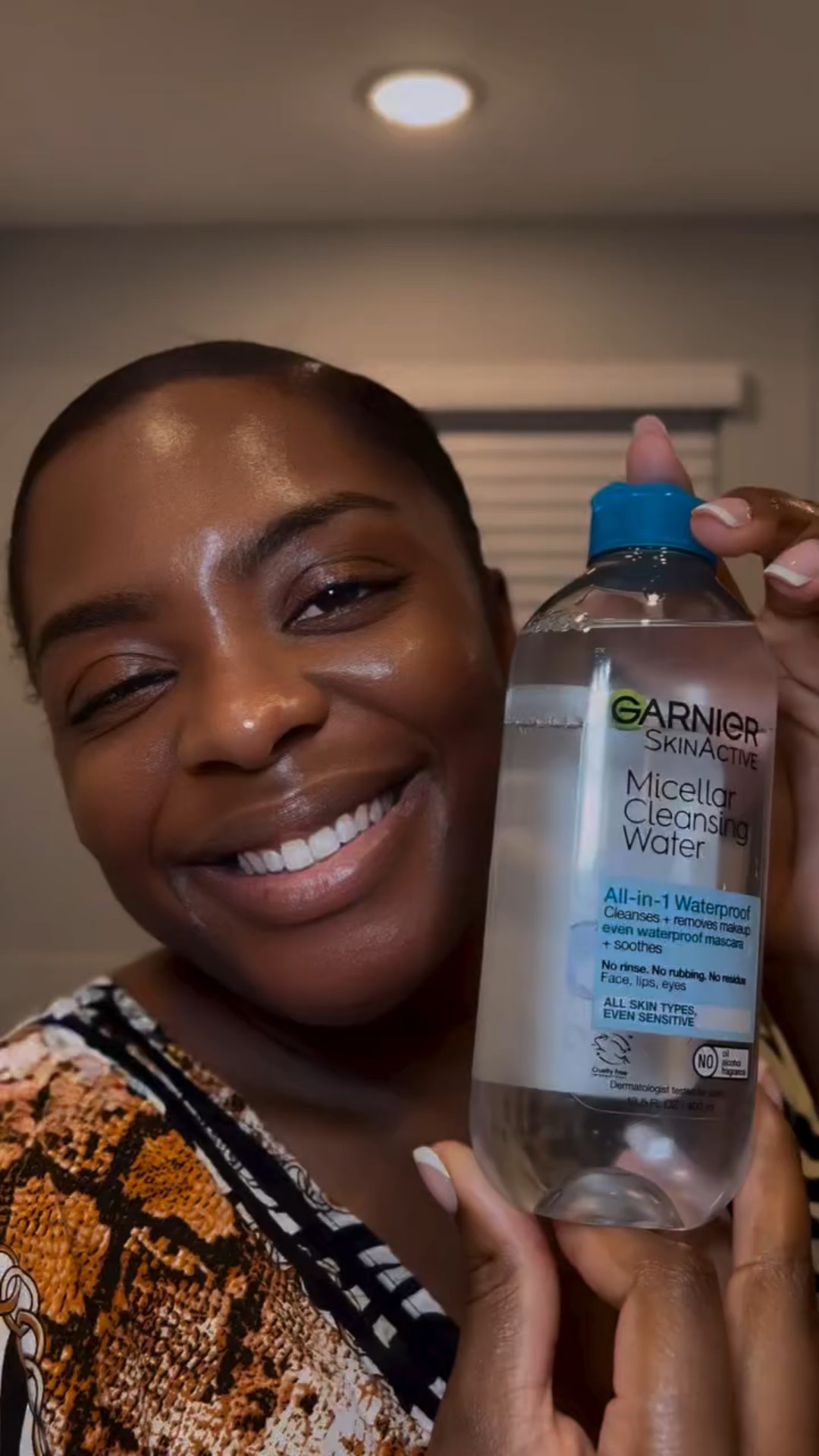 If only my responsibilities can be wiped away as smoothly as this micellar water from
@GARNIERUSA wipes the makeup off my skin💆🏽‍♀️. It always gets it right — gentle, effective, and refreshingly real. skin.

#GARNIERWATERWORKS #GIFTEDBYGARNIER #GARNIERSKINCARE