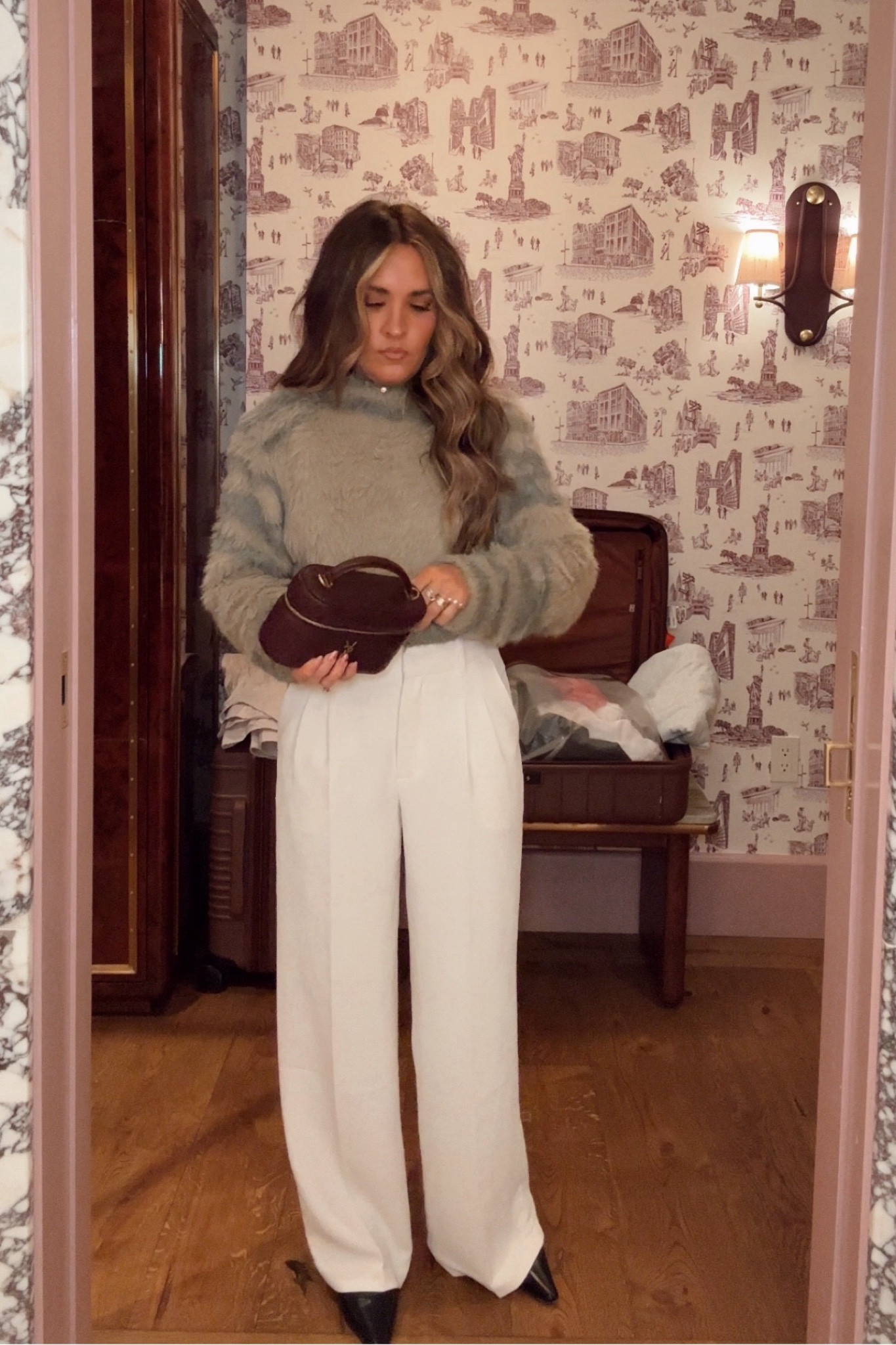 What I wore to the Shopbop event in New York. Favorite white pants and loved this sweater.

new york, new york outfit inspo, styling tip, ootd, women’s fashion, chic outfit inspo, shopbop

#LTKStyleTip #LTKPetite