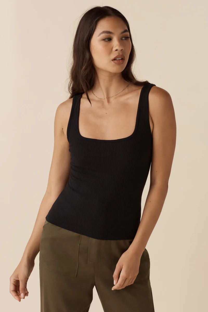 The Square Neck Fitted Tank | VETTA
