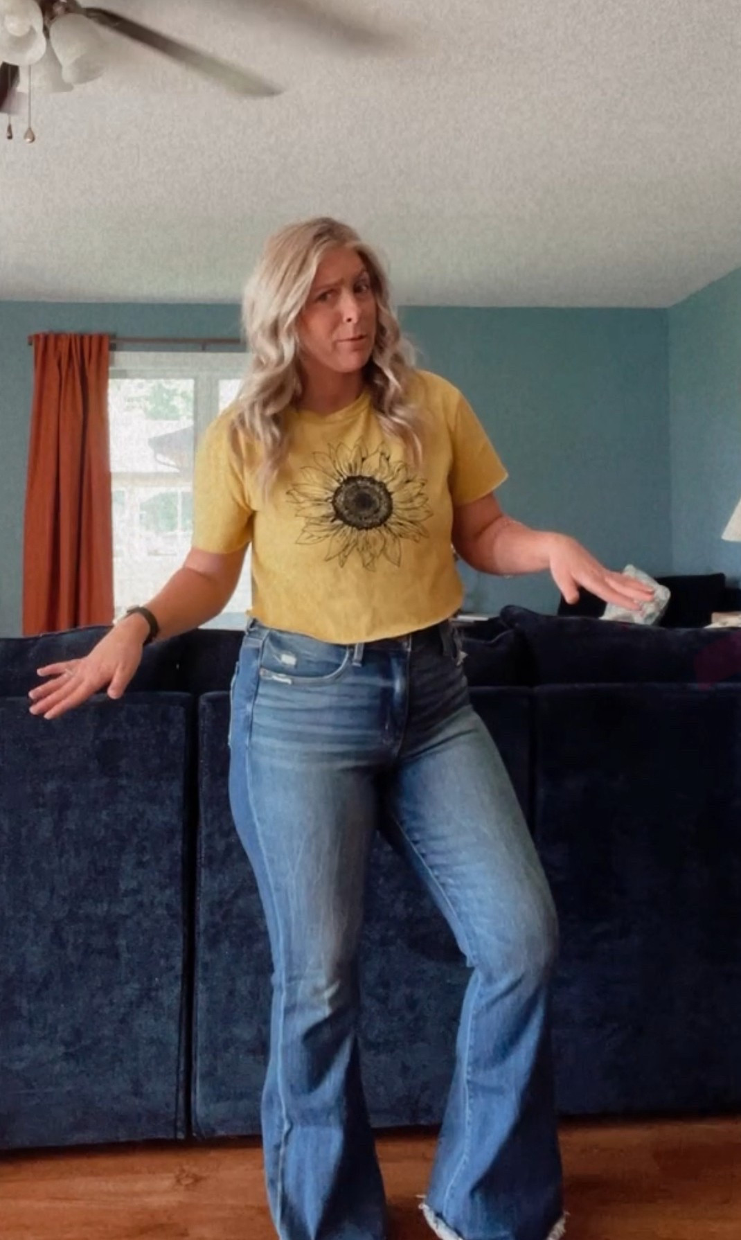 Midsize mama - flare jeans 🤝 graphic tees

#LTKMidsize