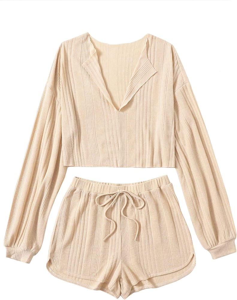 SOLY HUX Women's 2 Piece Outfits Notched V Neck Long Sleeve Crop Top and Shorts Set | Amazon (US)