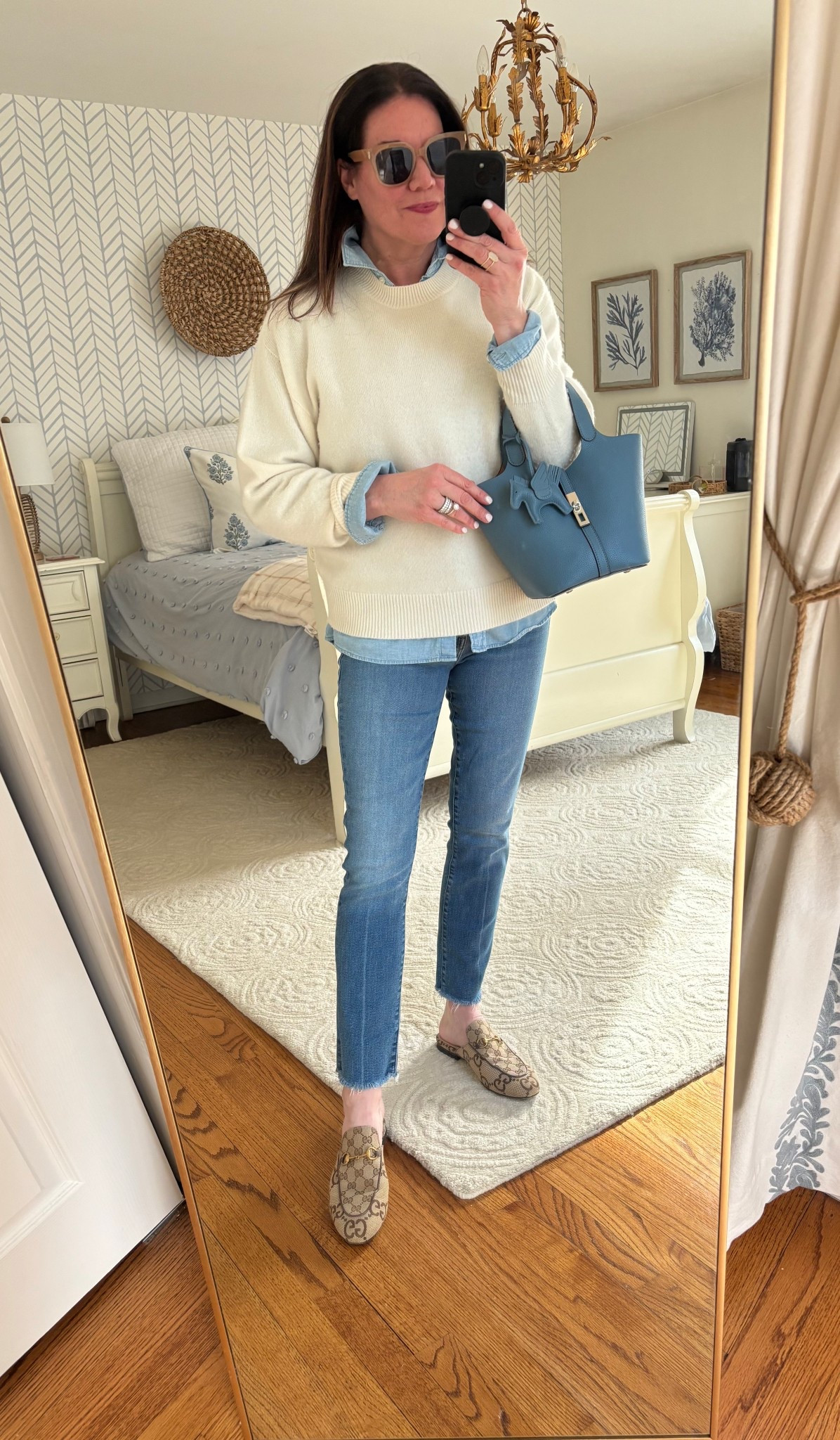 Blues + ivory 💙. Love this chill color combo! 