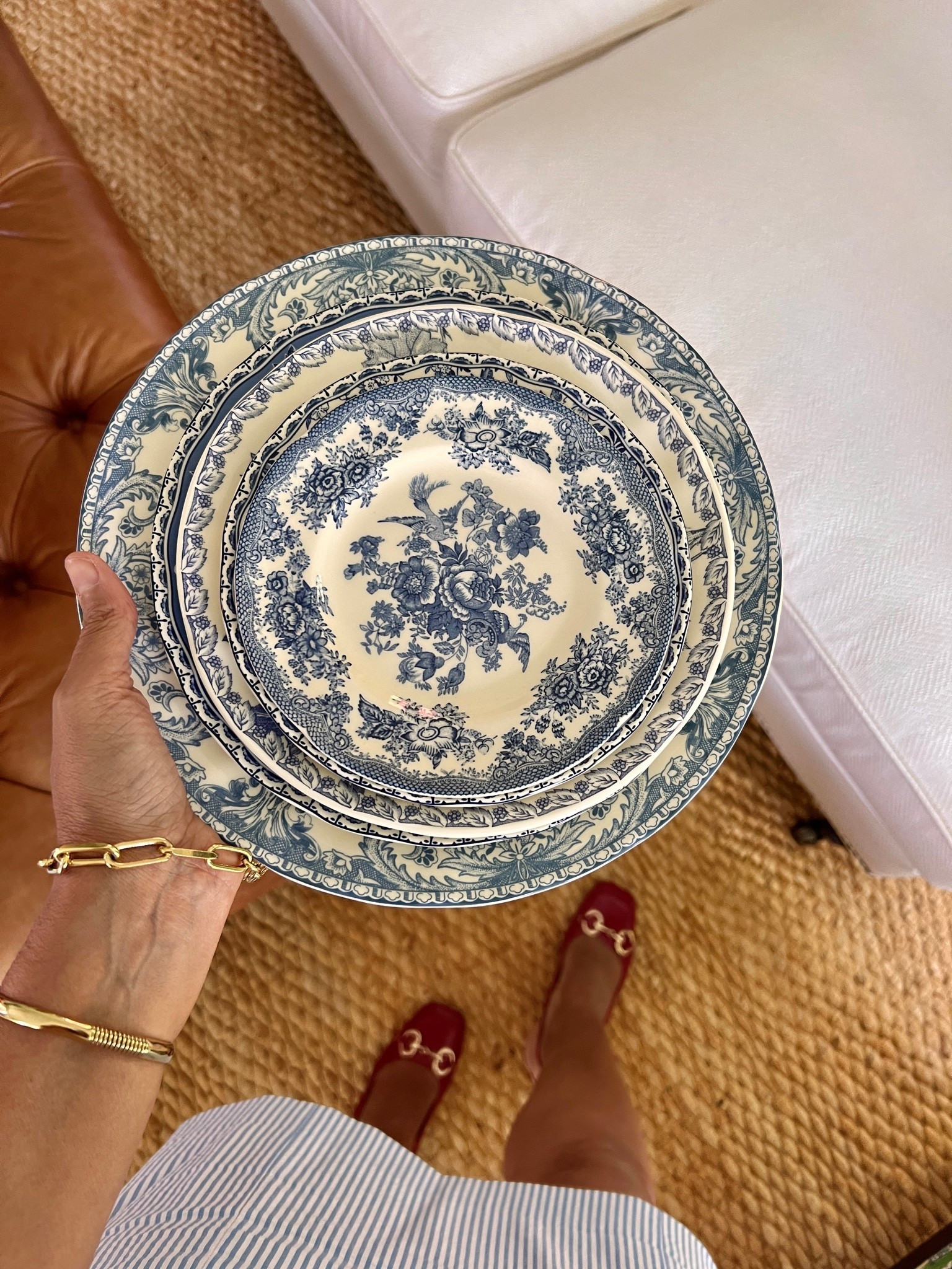 I acquired this 5 piece place setting from @amazon! Whether you’re starting a plate wall gallery, using it as serving pieces, or giving it as a gift, they are beautiful!!! Several patterns and colors! 

#platewall #platewallgallery

#LTKHome #LTKfoodie