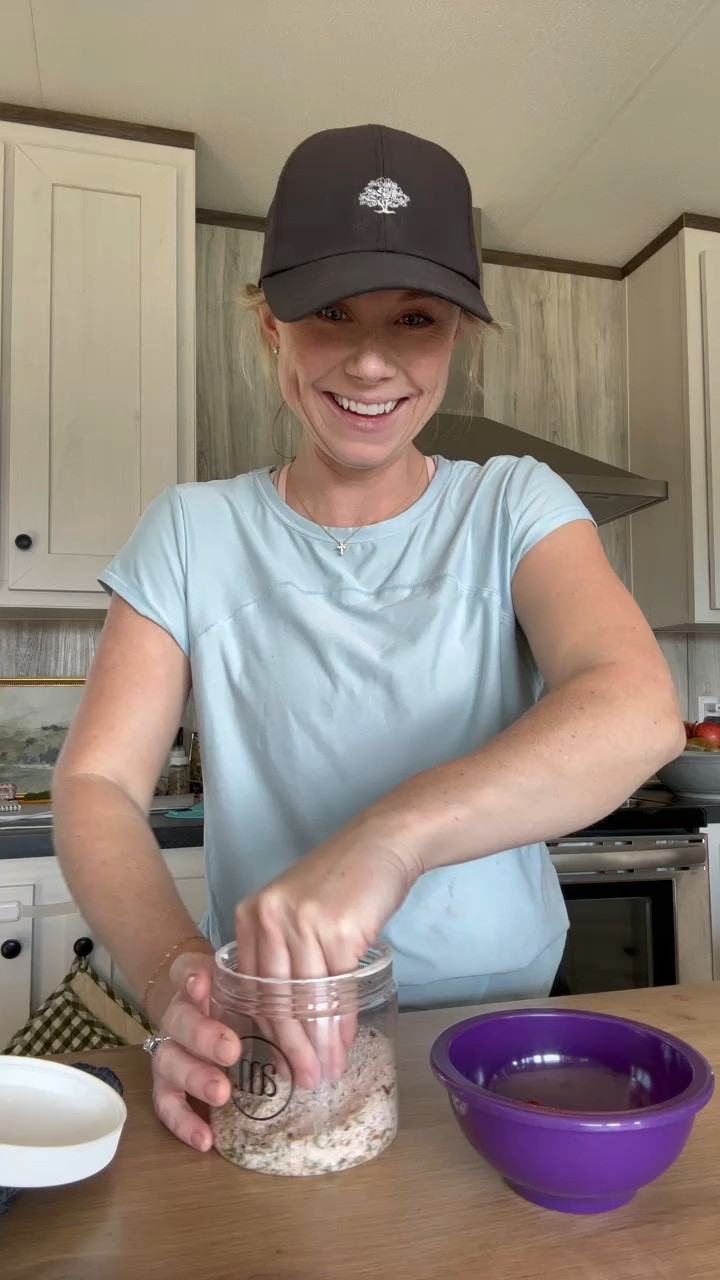 Sharing a bunch of very random items I’ve ordered over the last few weeks! From pencils to makeup, pillows to collagen, maternity shorts to a colander, it’s a hodgepodge of goodies! Including this #oldnavy top I have reordered, so soft and lightweight. Perfect for warmer weather ahead!

#maternity #toddler #homedecor #cookbooks #kitchen #cooking

#LTKhome #LTKbaby #LTKfamily