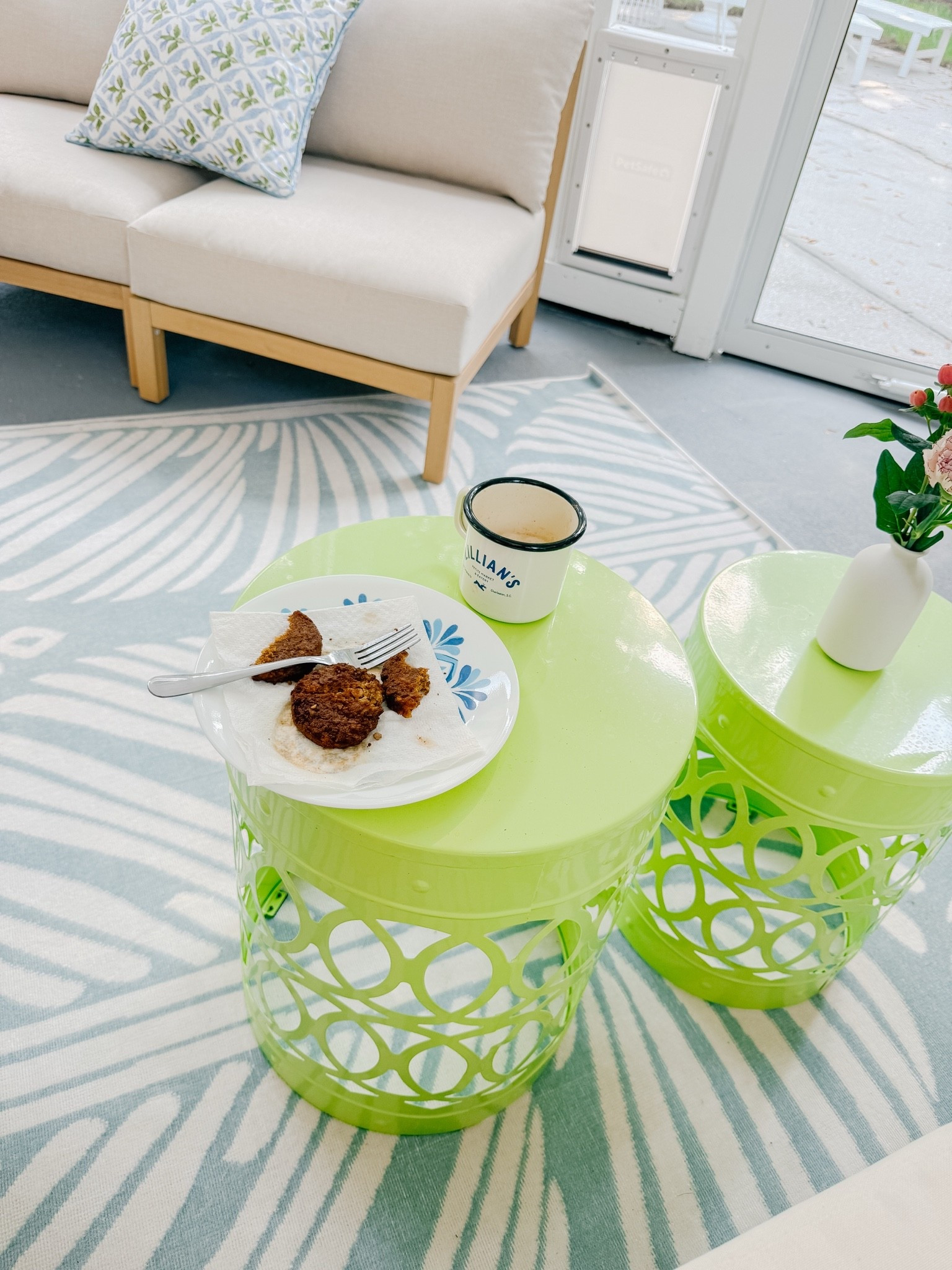 Patio furniture 
Patio rug 
Outdoor furniture 
Outdoor rug 
Coastal home decor 
Green coffee table
Side tables 
Summer furniture

#LTKHome #LTKSeasonal #LTKselfcare