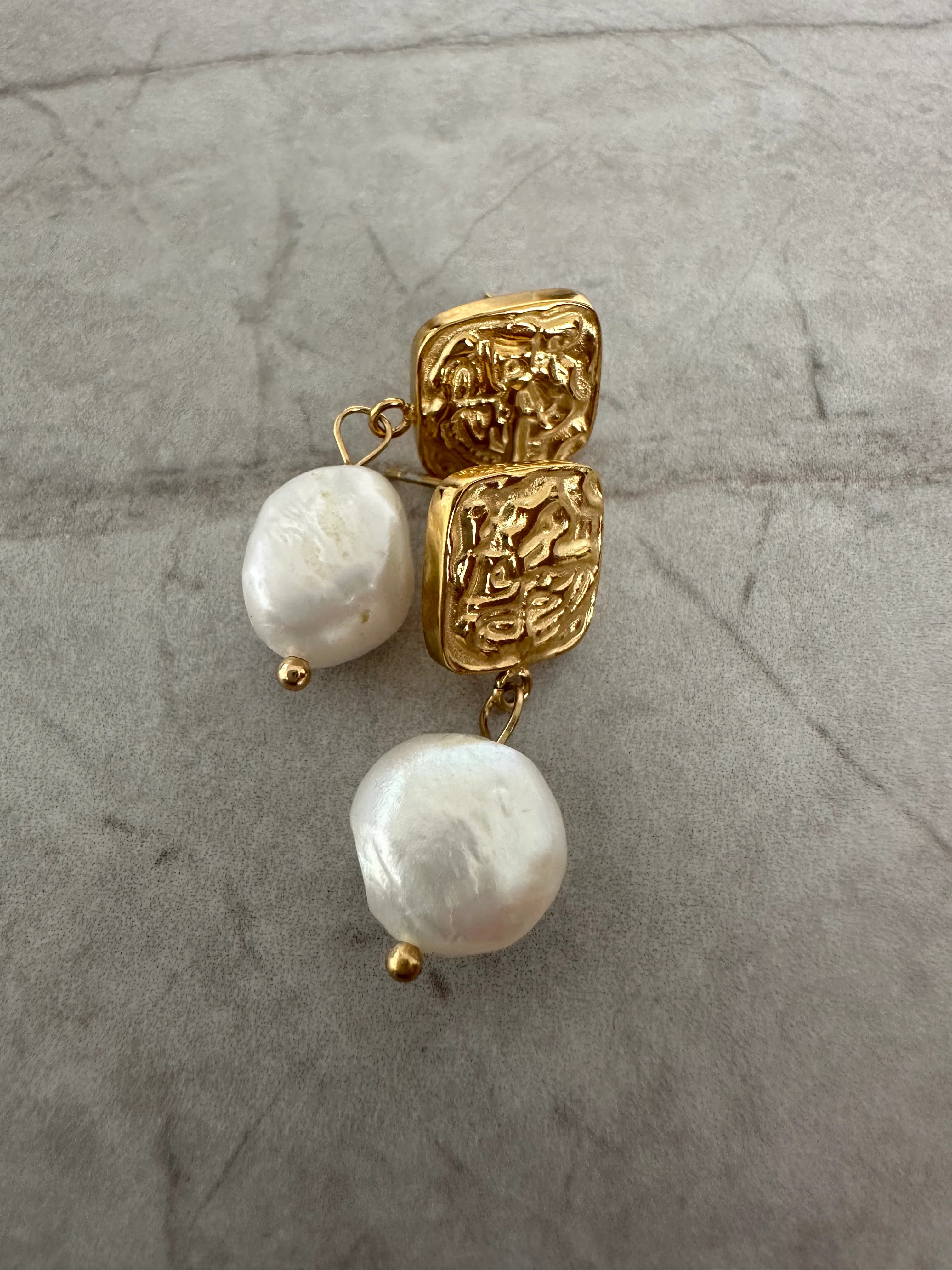 Pearl Crush Earrings | Saint Fatale