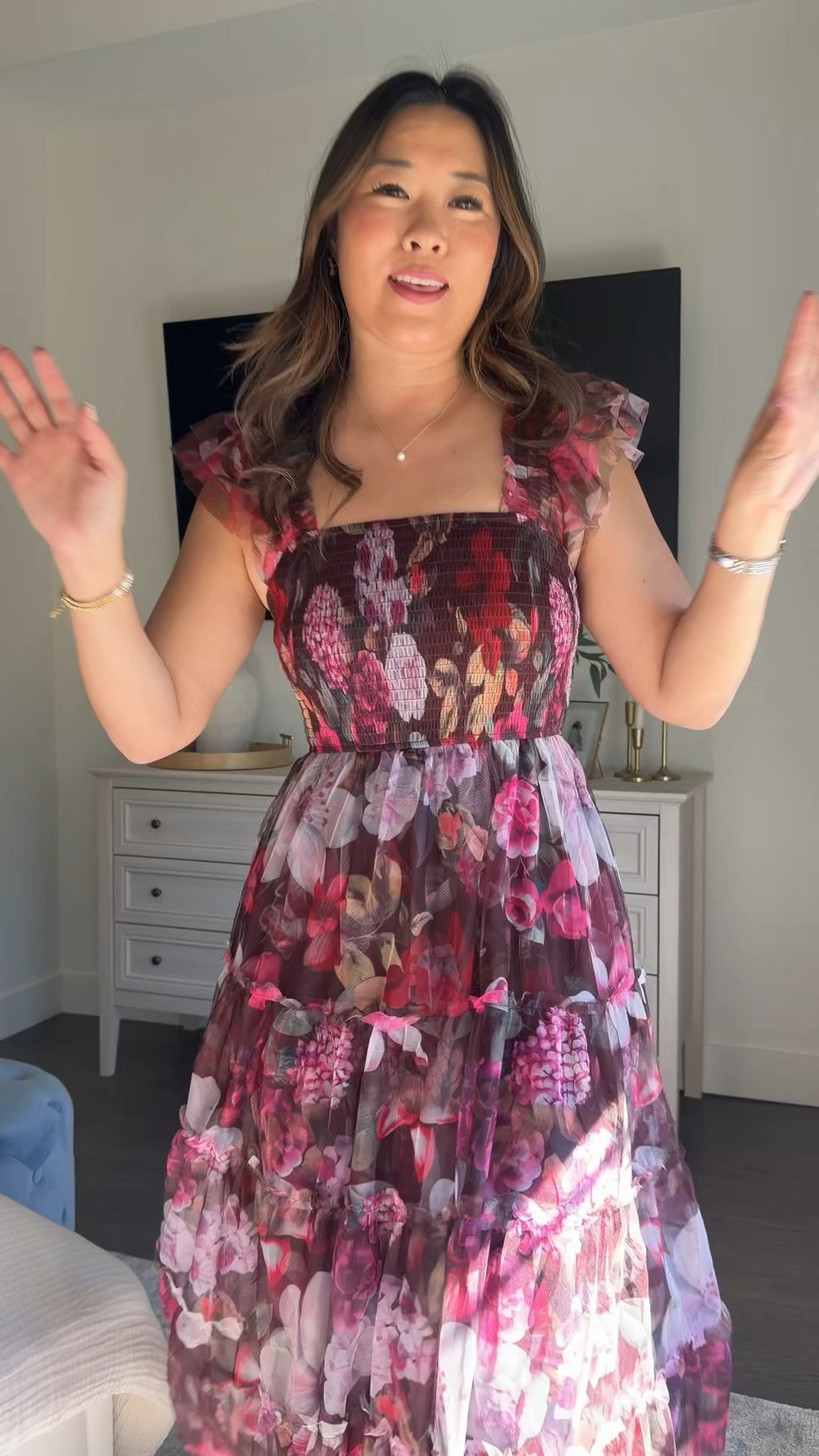 Amazon fall fashion // floral dress 

Wearing a medium