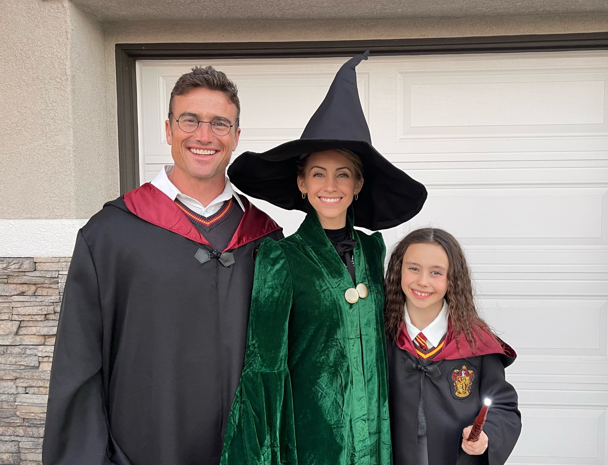 Family Halloween costumes: Harry Potter Edition

Family outfits, Halloween costumes.

#LTKSeasonal #LTKFindsUnder100 #LTKFamily