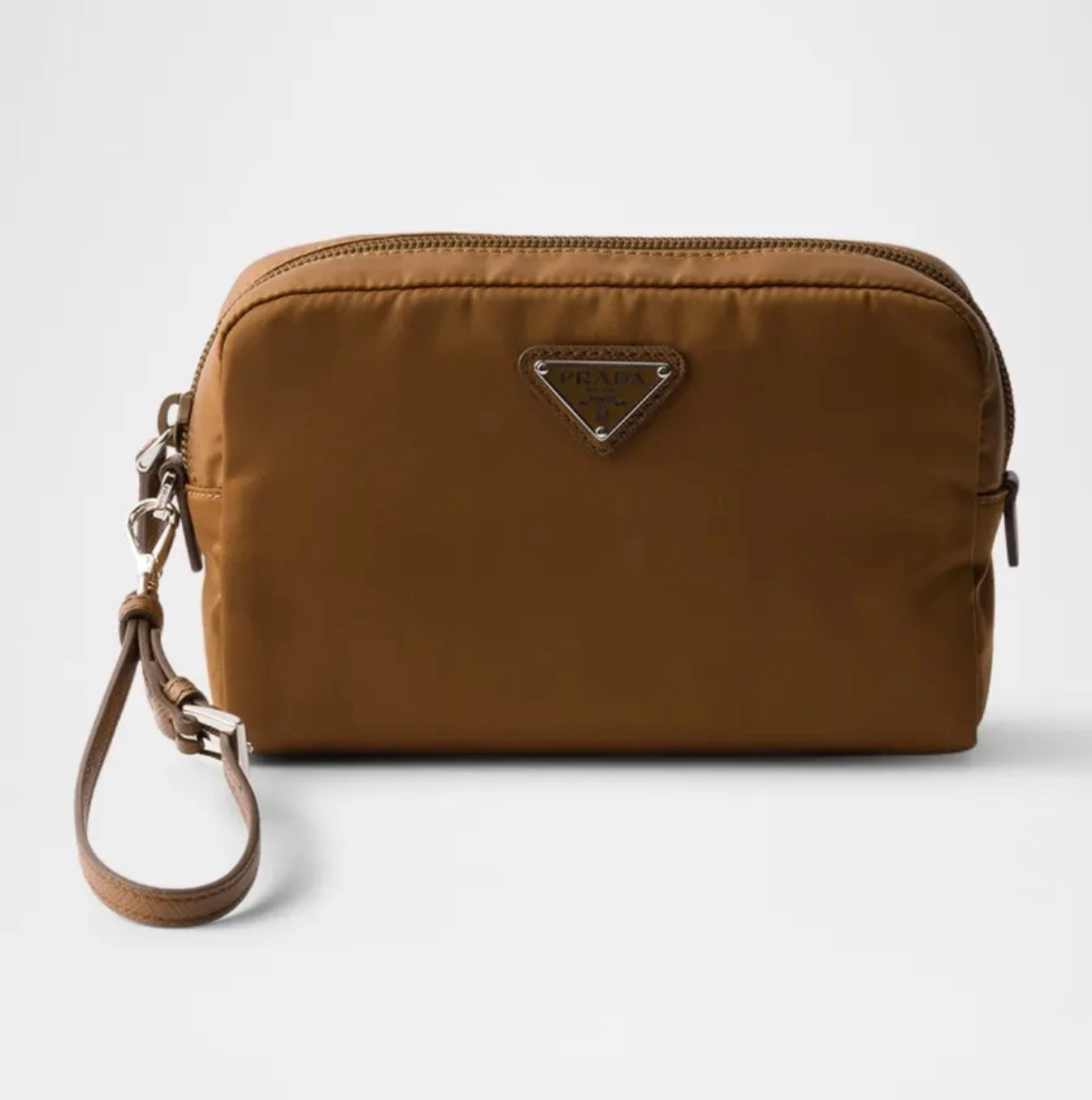 Prada
Re-Nylon Wristlet Pouch
$650


#LTKBeauty #LTKHoliday #LTKGiftGuide